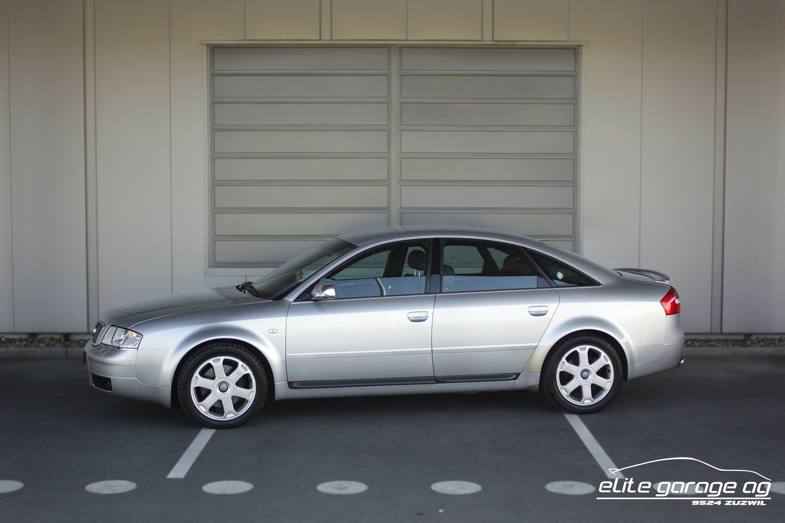 AUDI S6 quattro tiptronic