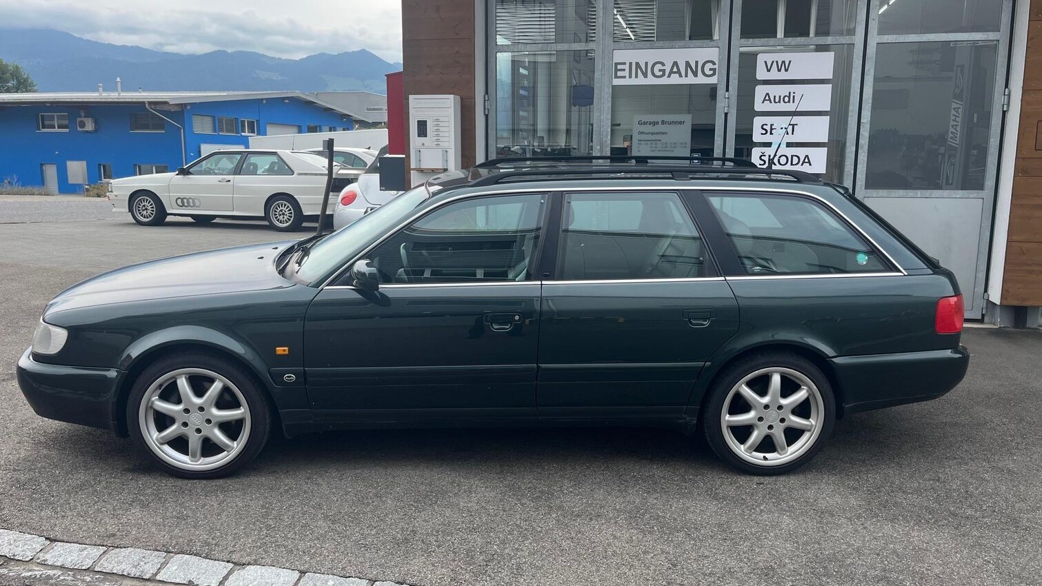 AUDI S6 2.2 quattro, Petrol, Used, Manual - 4