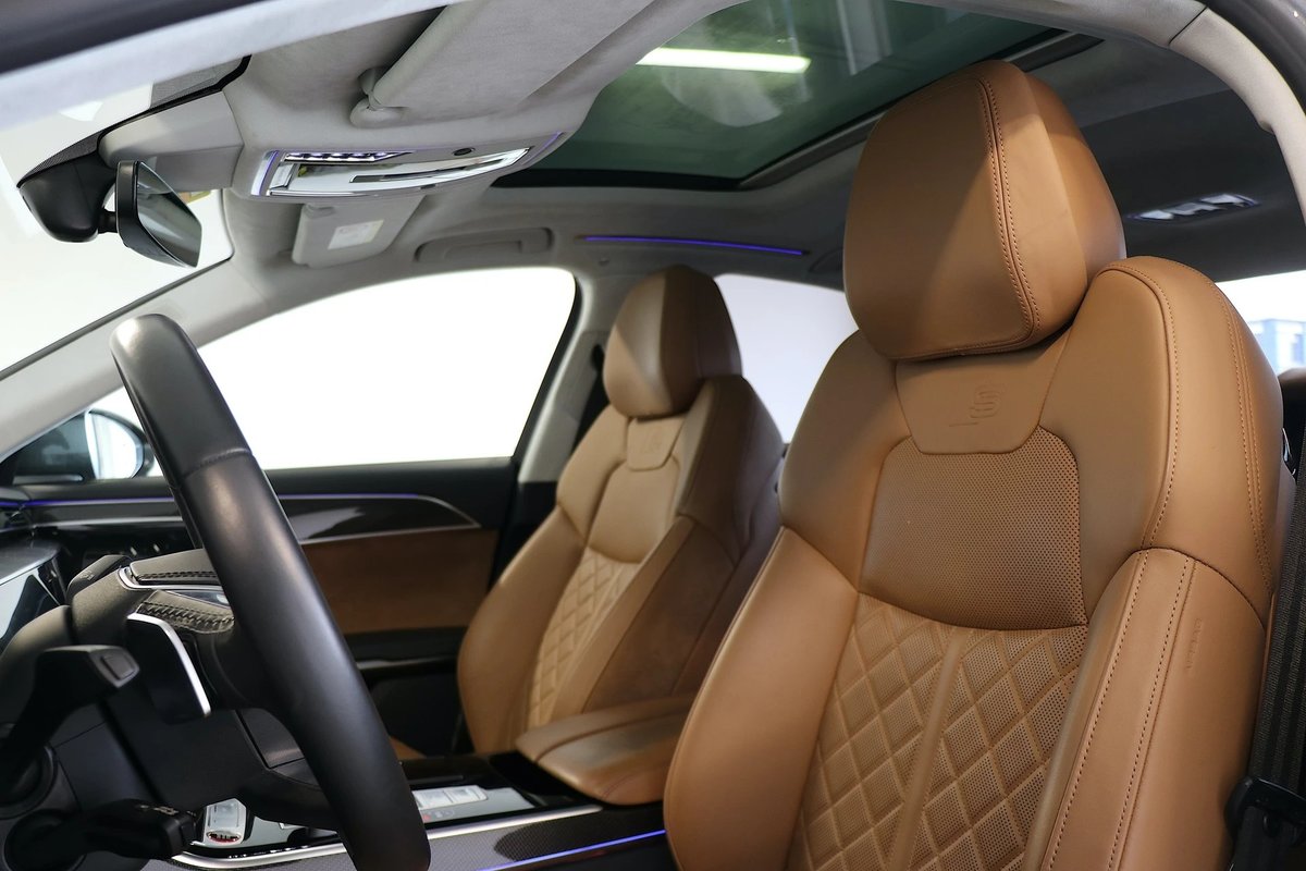 AUDI S8 TFSI quattro tiptronic, Mild-Hybrid Benzin/Elektro, Occasion / Gebraucht, Automatik - 7
