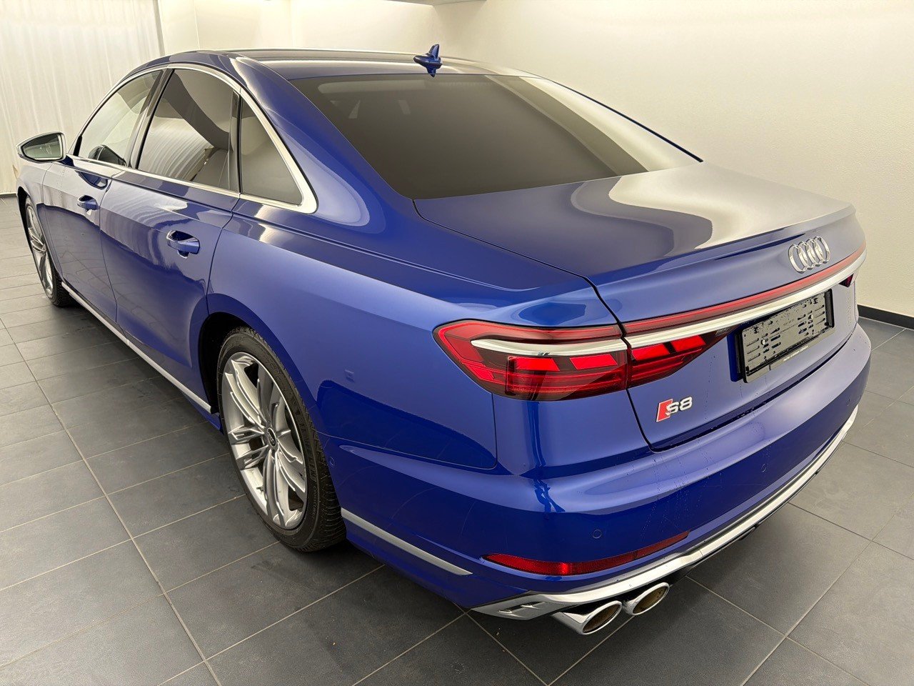 AUDI S8 TFSI quatt. tiptronic, Mild-Hybrid Petrol/Electric, Second hand / Used, Automatic - 2