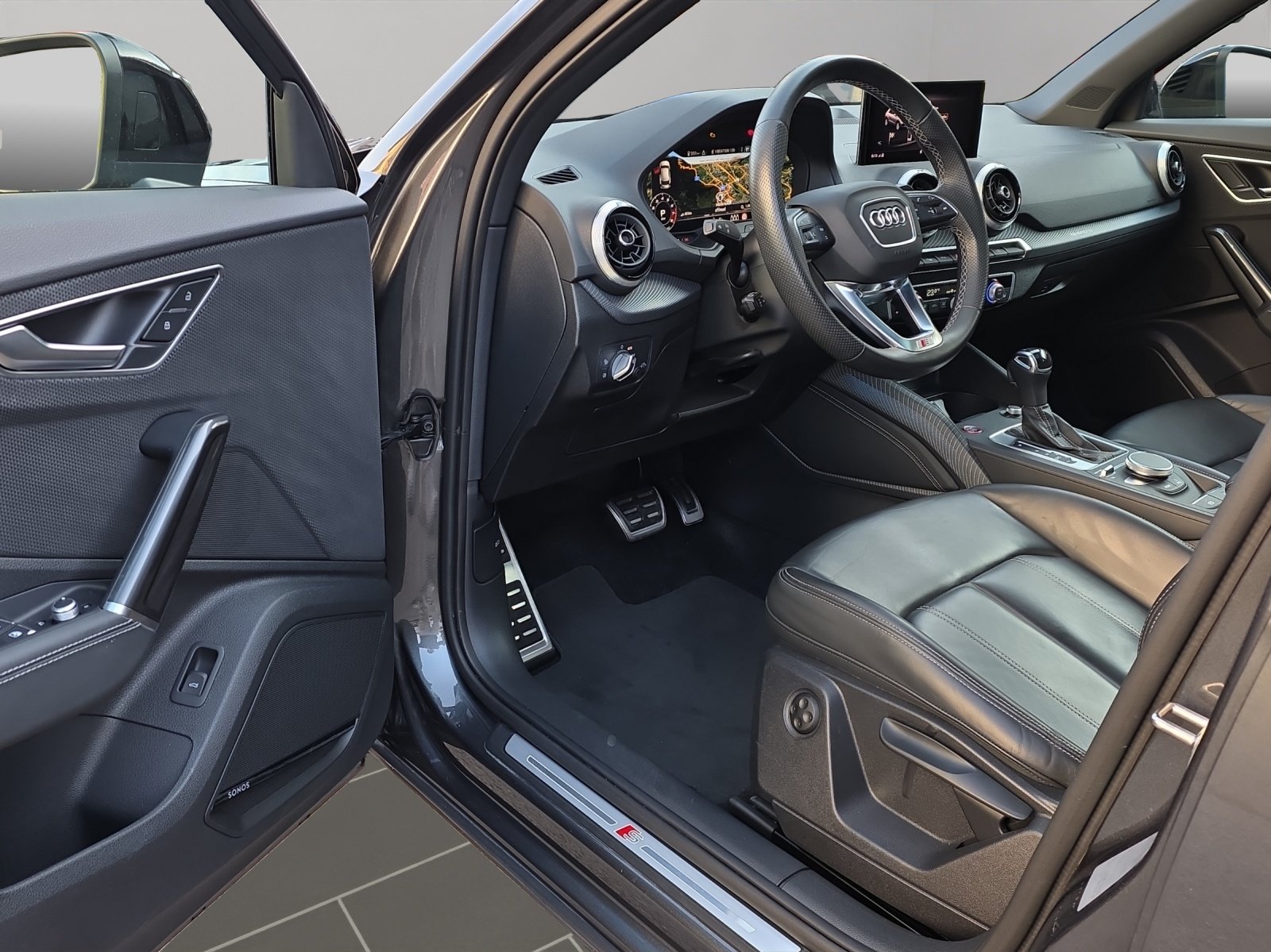 AUDI SQ2 TFSI quattro S-tronic, Benzin, Occasion / Gebraucht, Automatik - 7