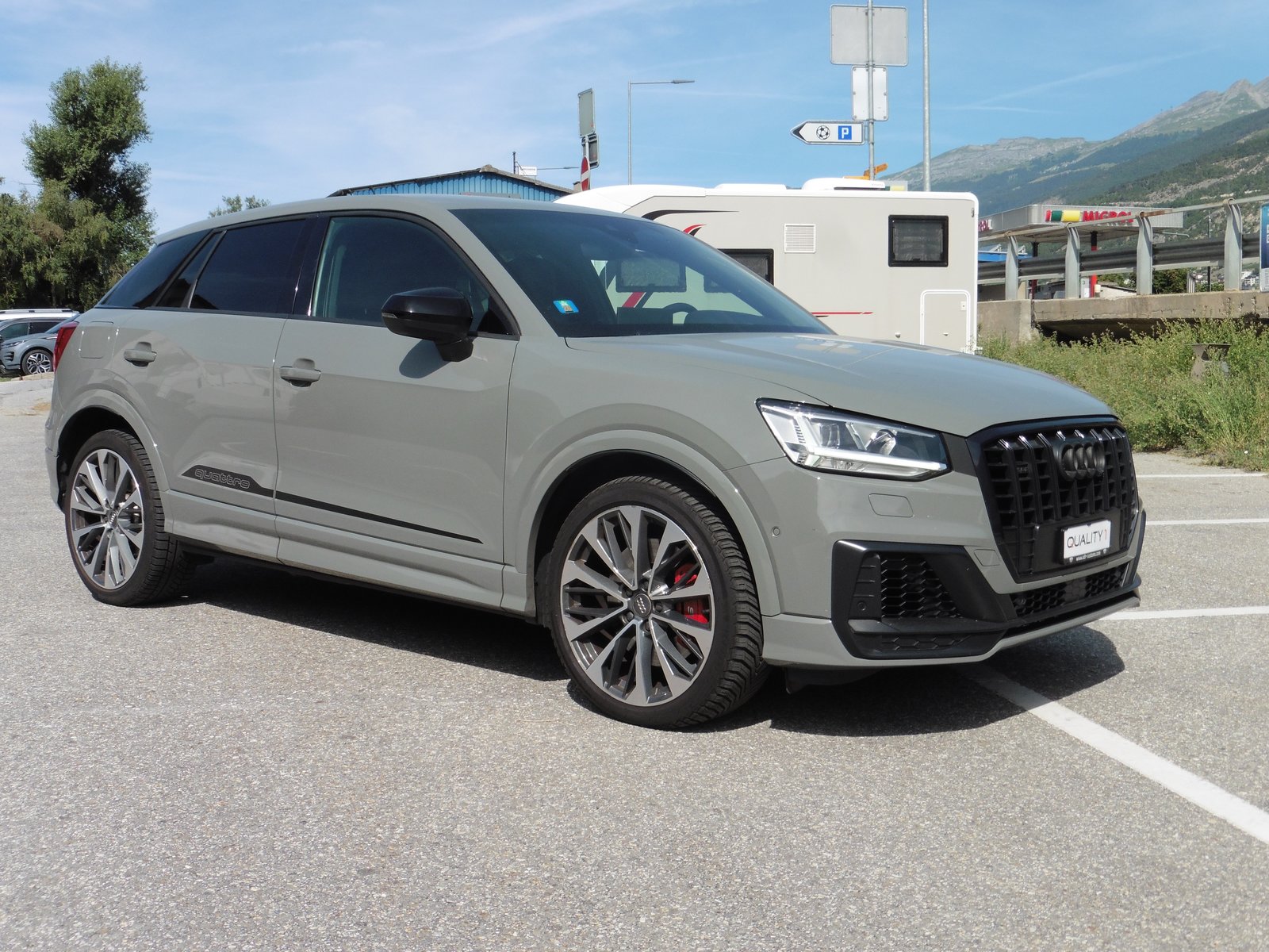 AUDI SQ2 TFSI quattro S-tronic, Benzin, Occasion / Gebraucht, Automatik - 2