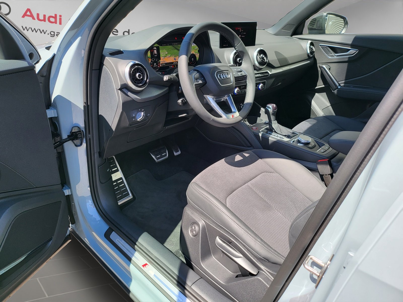 AUDI SQ2 TFSI quattro S-tronic, Benzin, Vorführwagen, Automatik - 7