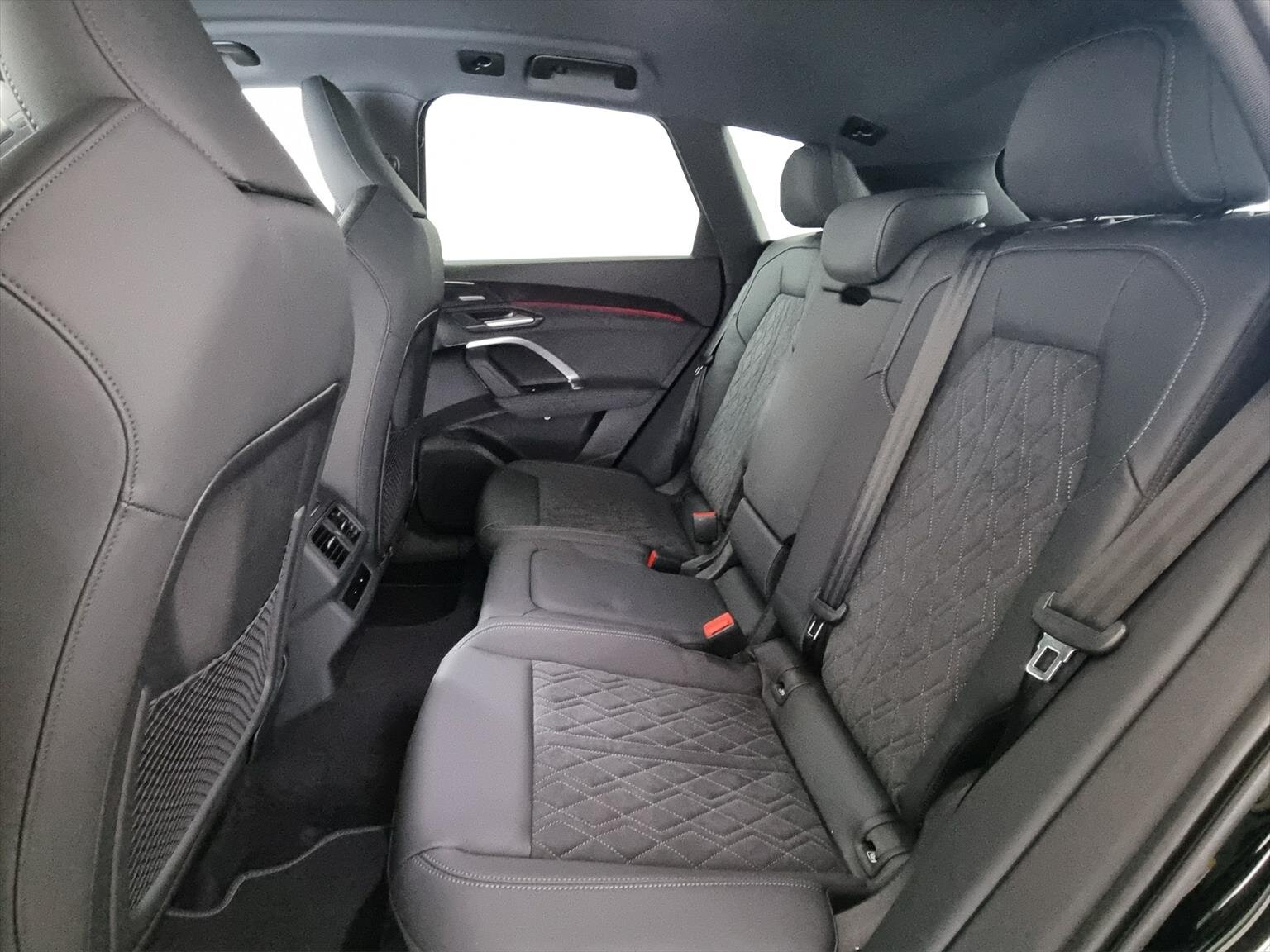 AUDI SQ5 TFSI quattro S-tronic, Mild-Hybrid Petrol/Electric, Pre-registered new car, Automatic - 7