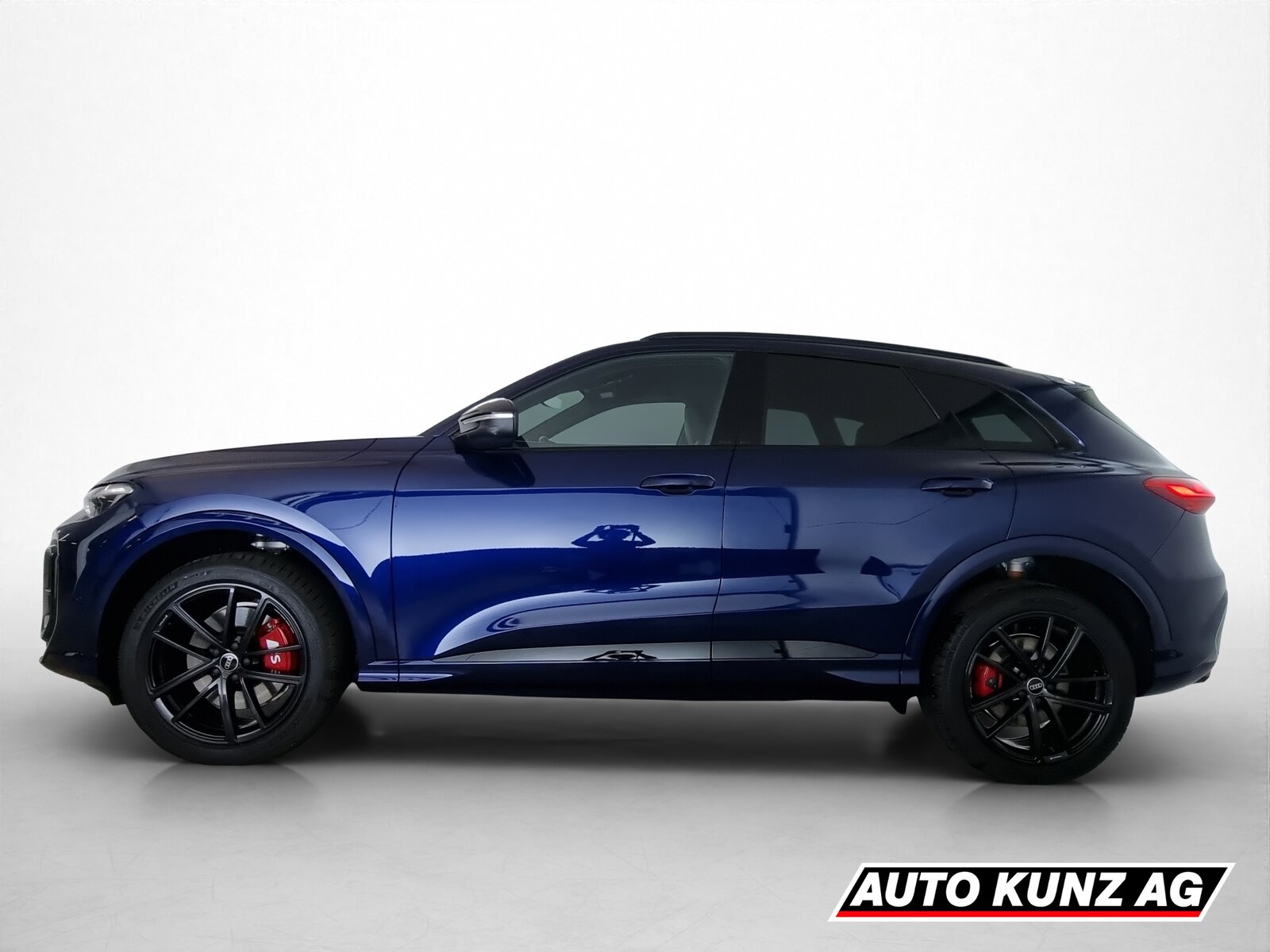 AUDI SQ5 TFSI quattro S-tronic, Mild-Hybrid Petrol/Electric, Pre-registered new car, Automatic - 3