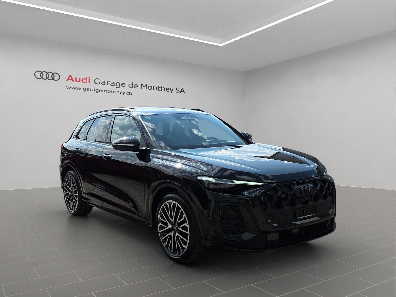 AUDI SQ5 TFSI quattro S-tronic, Mild-Hybrid Petrol/Electric, New car, Automatic - 2