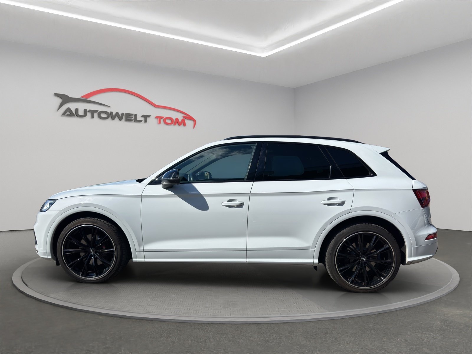 AUDI SQ5 3.0 TFSI quattro S-tronic, Petrol, Second hand / Used, Automatic - 2