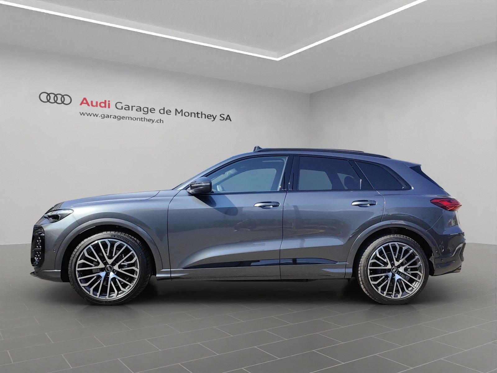 AUDI SQ5 SUV TFSI, Essence, Voiture de démonstration, Automatique - 2