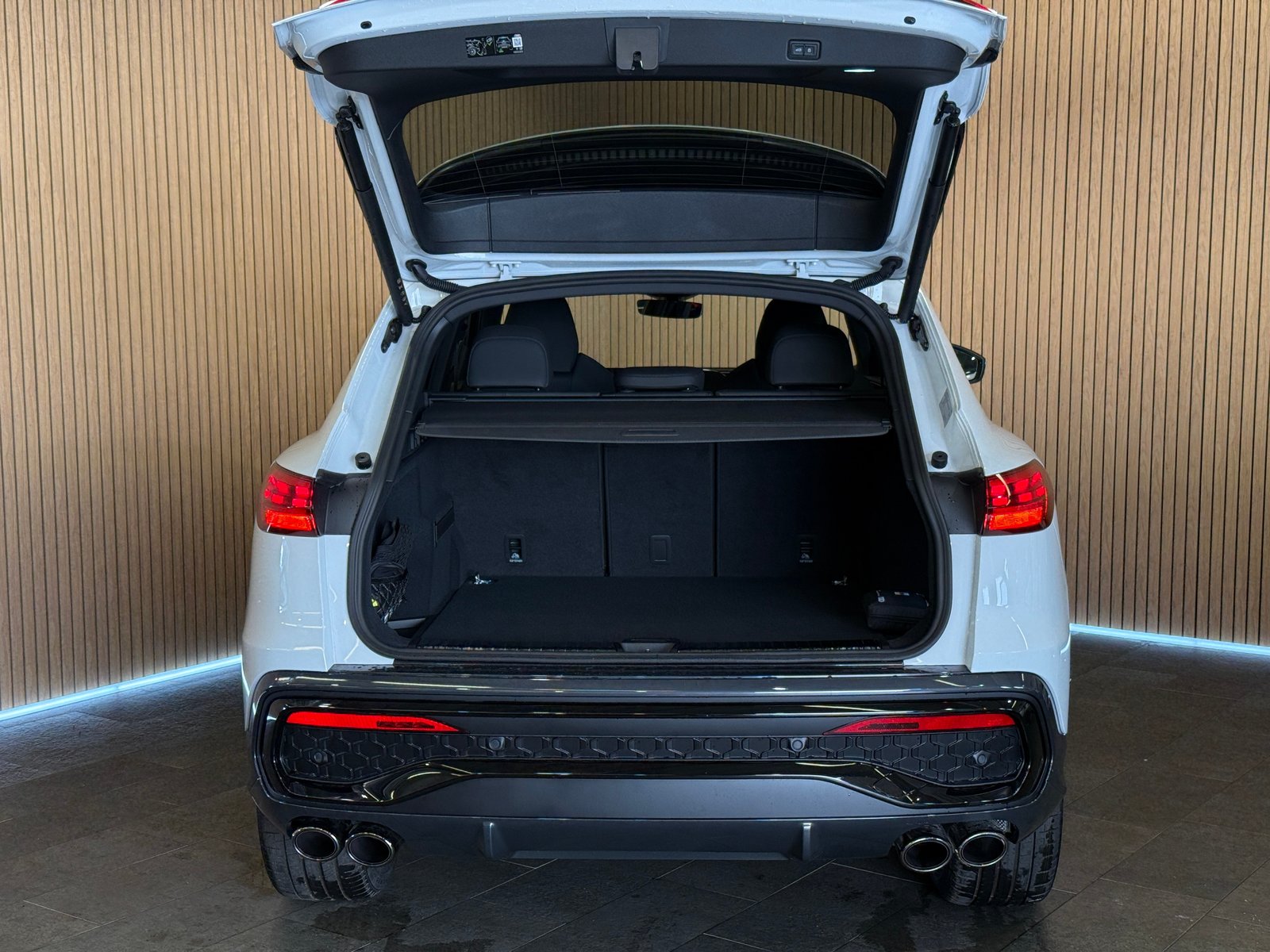 AUDI SQ5 TFSI quattro S-tronic * NEW MODEL*, Hybride Leggero Benzina/Elettrica, Auto nuove, Automatico - 6