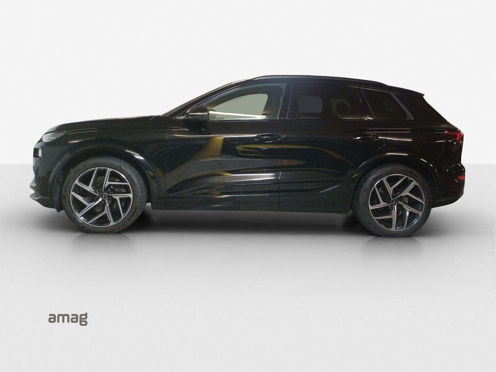 AUDI SQ6 SUV e-tron, Electric, Second hand / Used, Automatic - 2