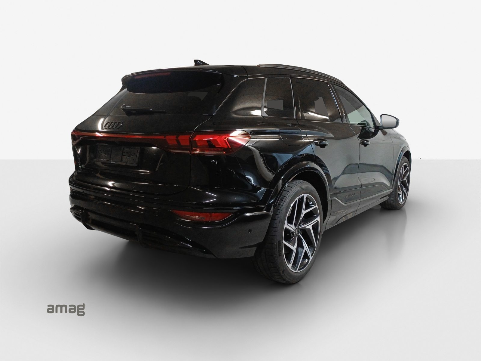 AUDI SQ6 SUV e-tron, Electric, Second hand / Used, Automatic - 6