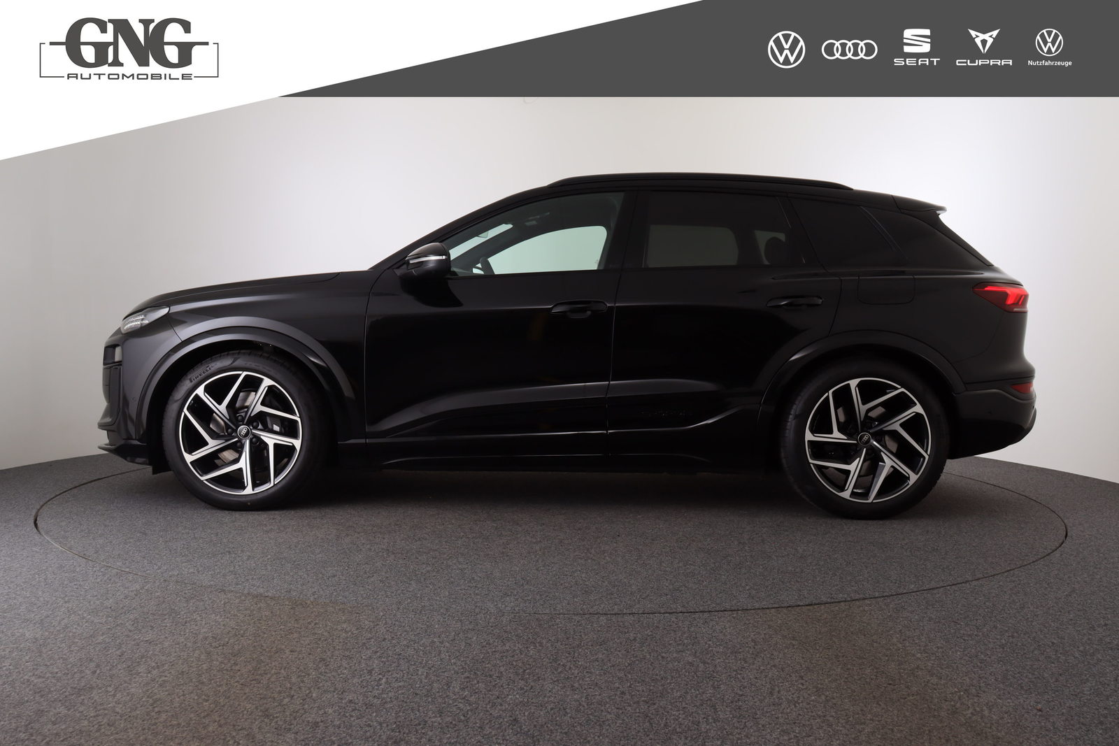 AUDI SQ6 SUV e-tron, Electric, Second hand / Used, Automatic - 2