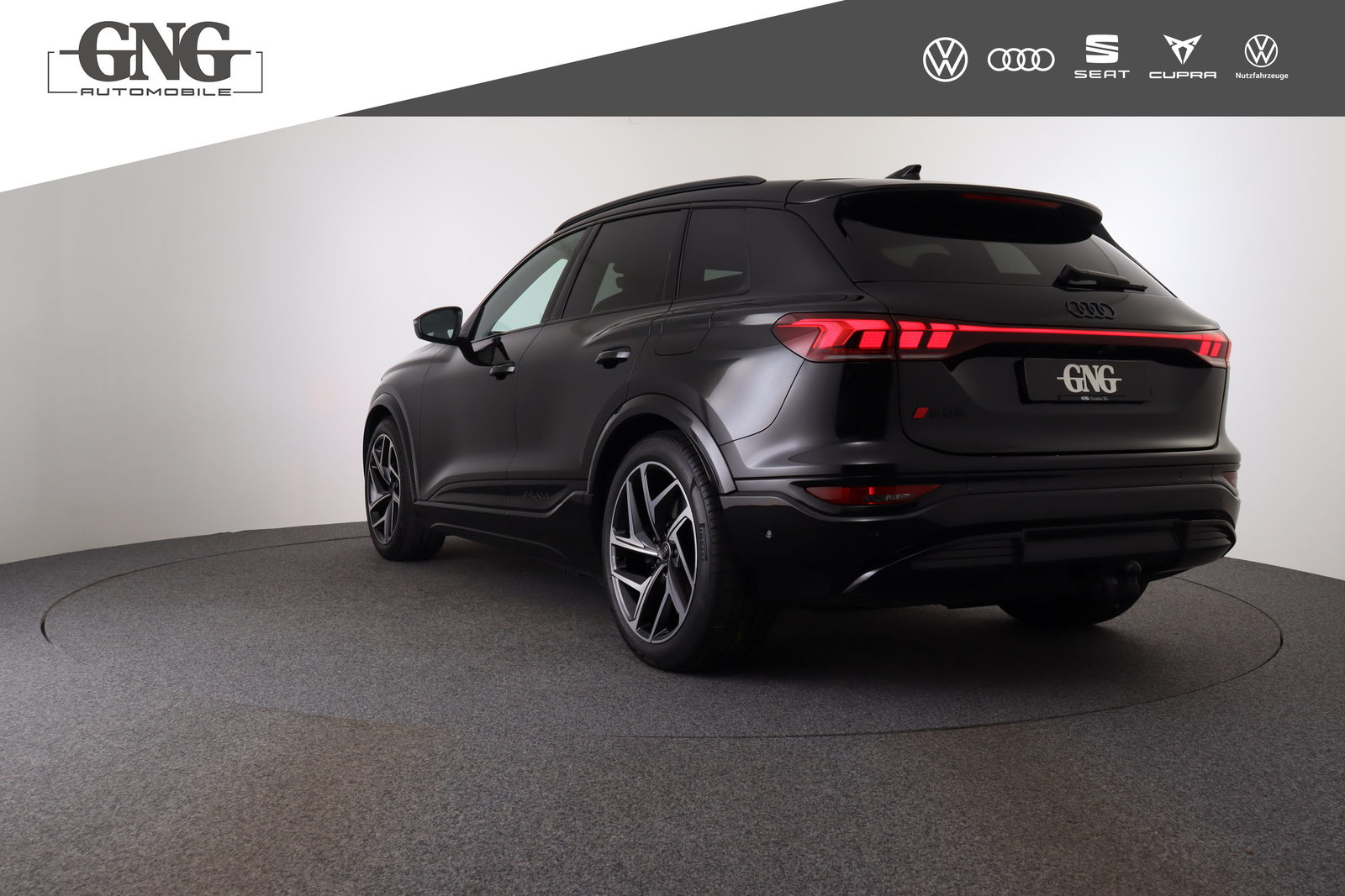AUDI SQ6 SUV e-tron, Electric, Second hand / Used, Automatic - 3