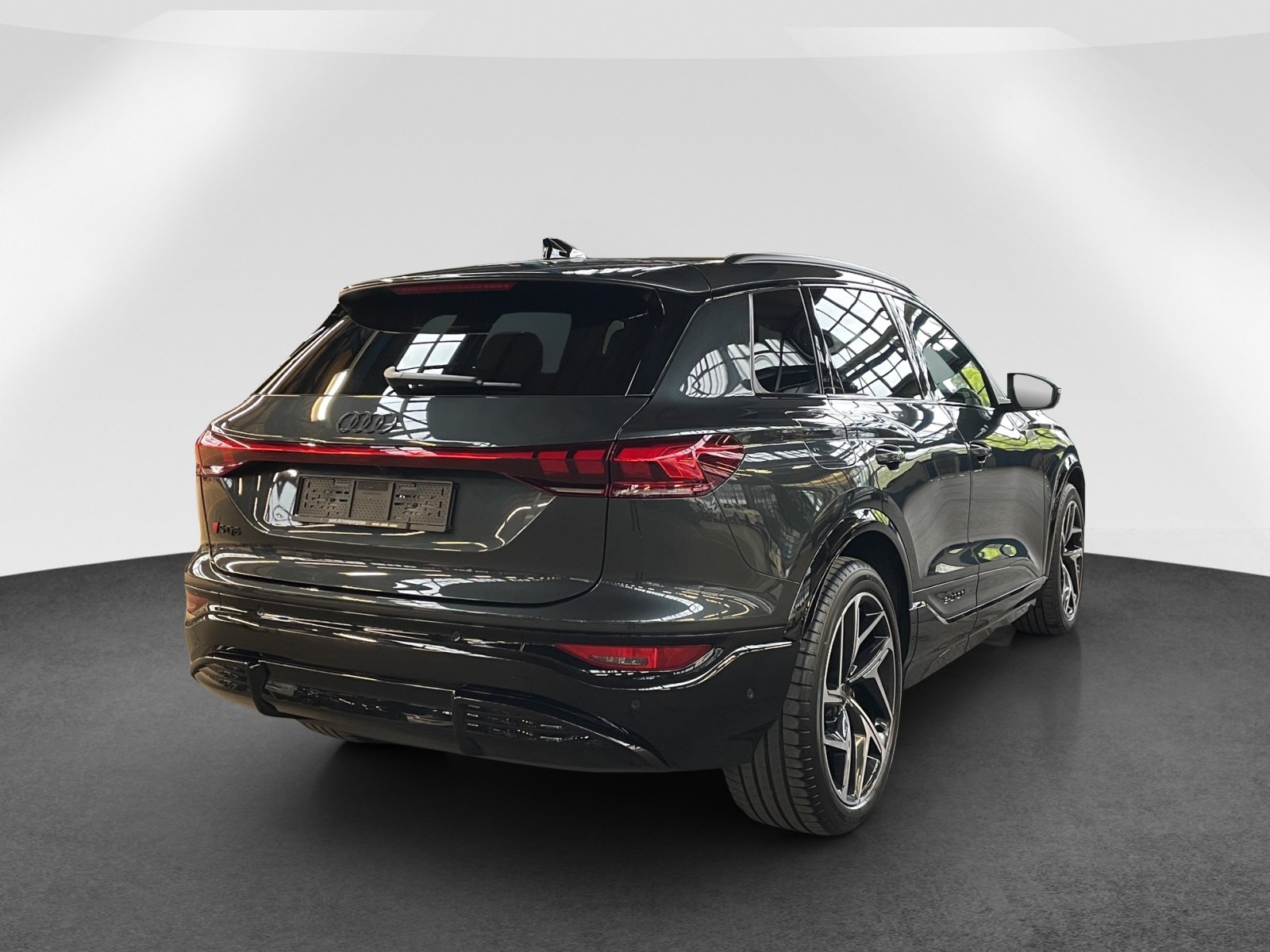 AUDI SQ6 e-tron quattro, Electric, Second hand / Used, Automatic - 6