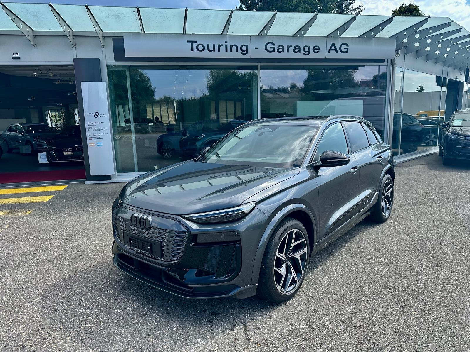 AUDI SQ6 e-tron quattro