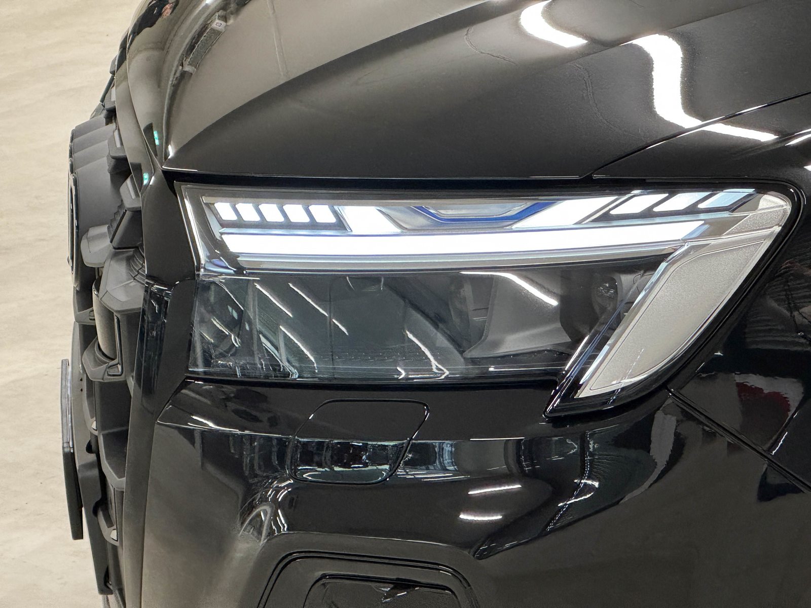 AUDI SQ7 SUV TFSI, Petrol, New car, Automatic - 6
