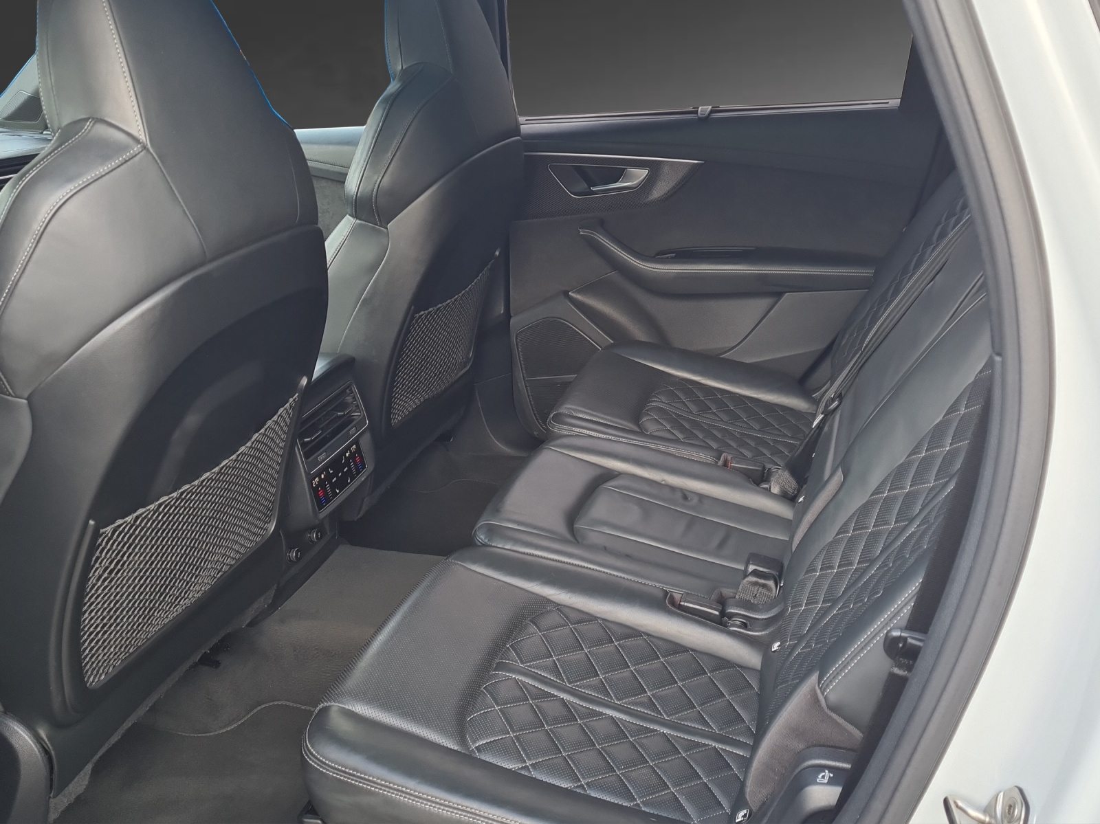 AUDI SQ7 TFSI, Benzin, Occasion / Gebraucht, Automatik - 7