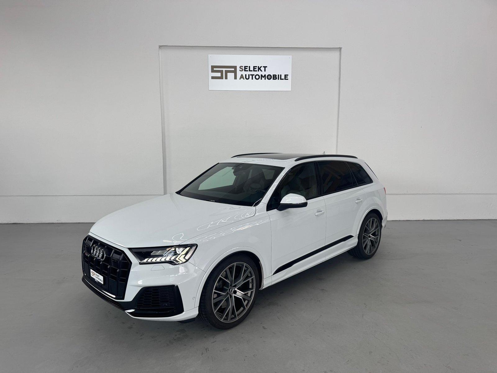 AUDI SQ7 TFSI quattro tiptronic