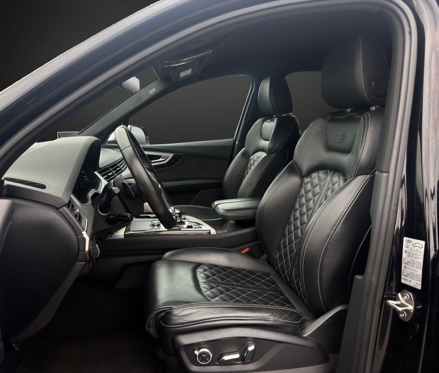 AUDI SQ7 4.0 TDI quattro tiptronic mit 435 PS * 7-Plätzer *, Diesel, Occasion / Gebraucht, Automatik - 7