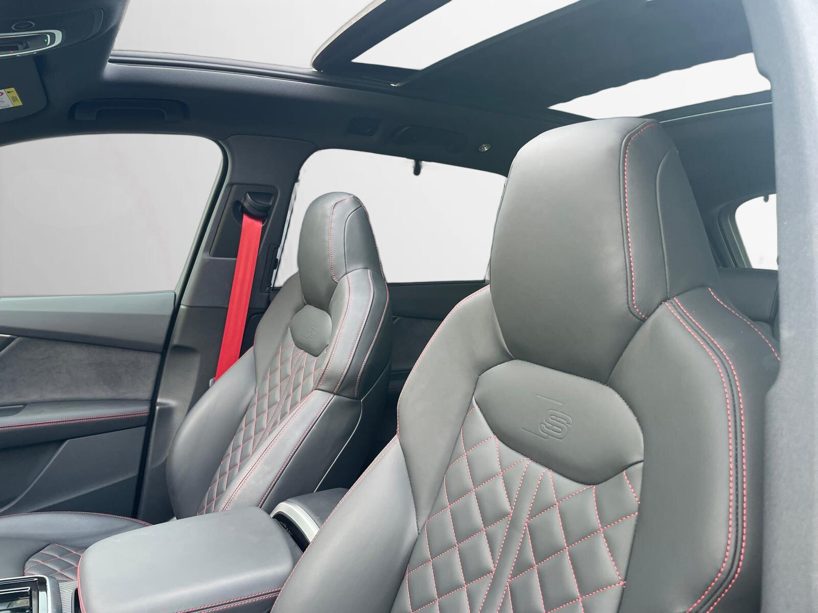 AUDI SQ7 SUV TFSI, Benzin, Occasion / Gebraucht, Automatik - 6