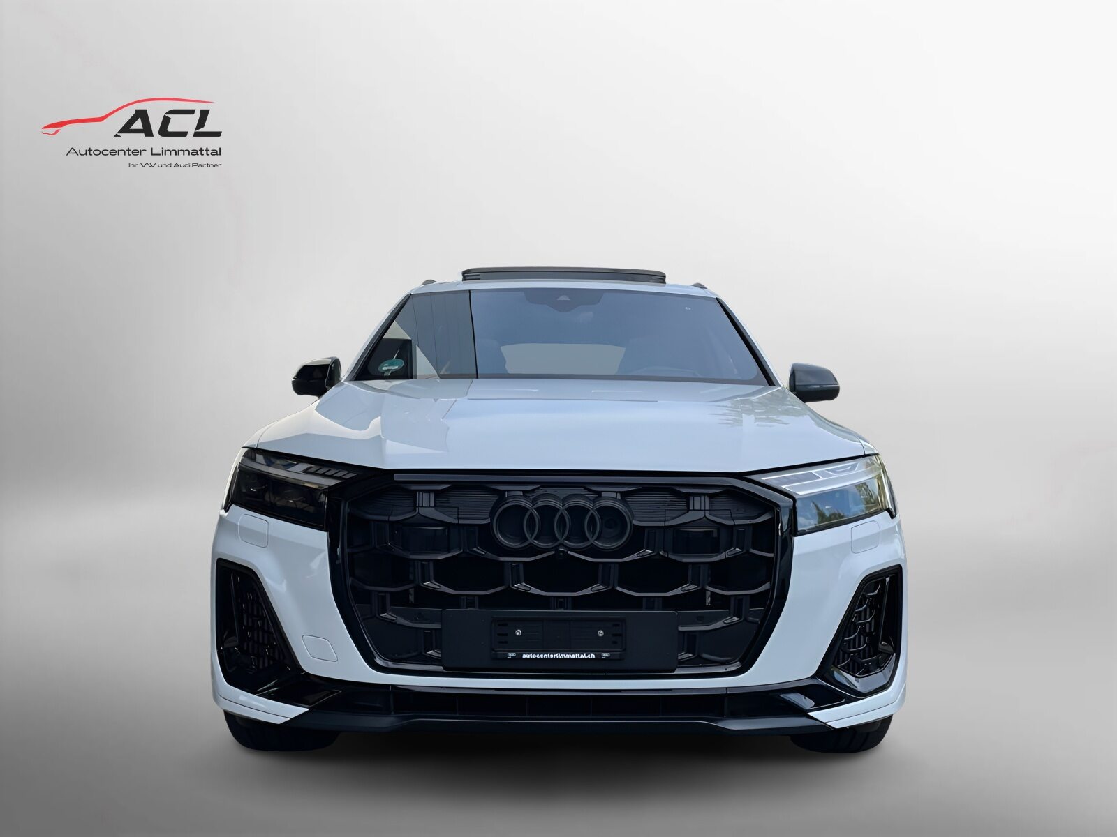 AUDI SQ7 SUV TFSI, Petrol, Second hand / Used, Automatic - 2