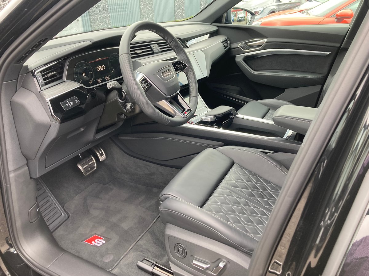 AUDI SQ8 Sportback e-tron quattro, Elektro, Occasion / Gebraucht, Automatik - 6