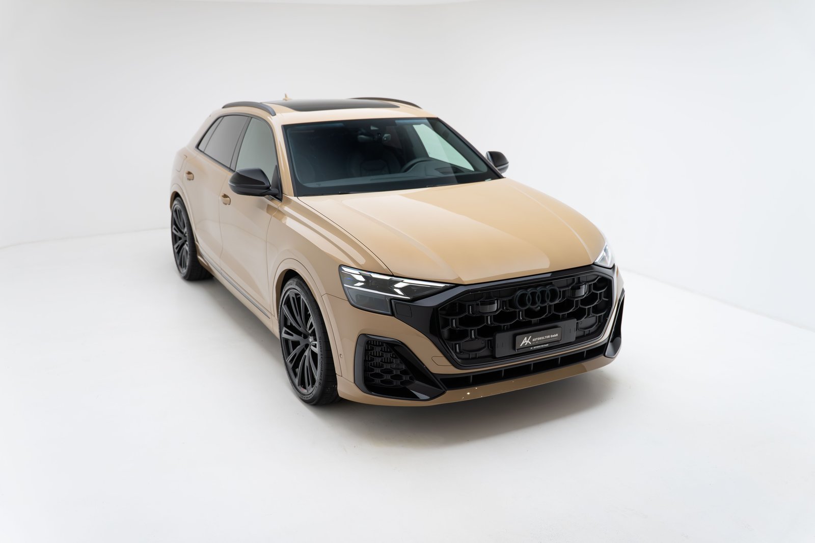 AUDI SQ8 SUV TFSI quattro tiptronic - AUDI Exclusive, Mild-Hybrid Petrol/Electric, Second hand / Used, Automatic - 3