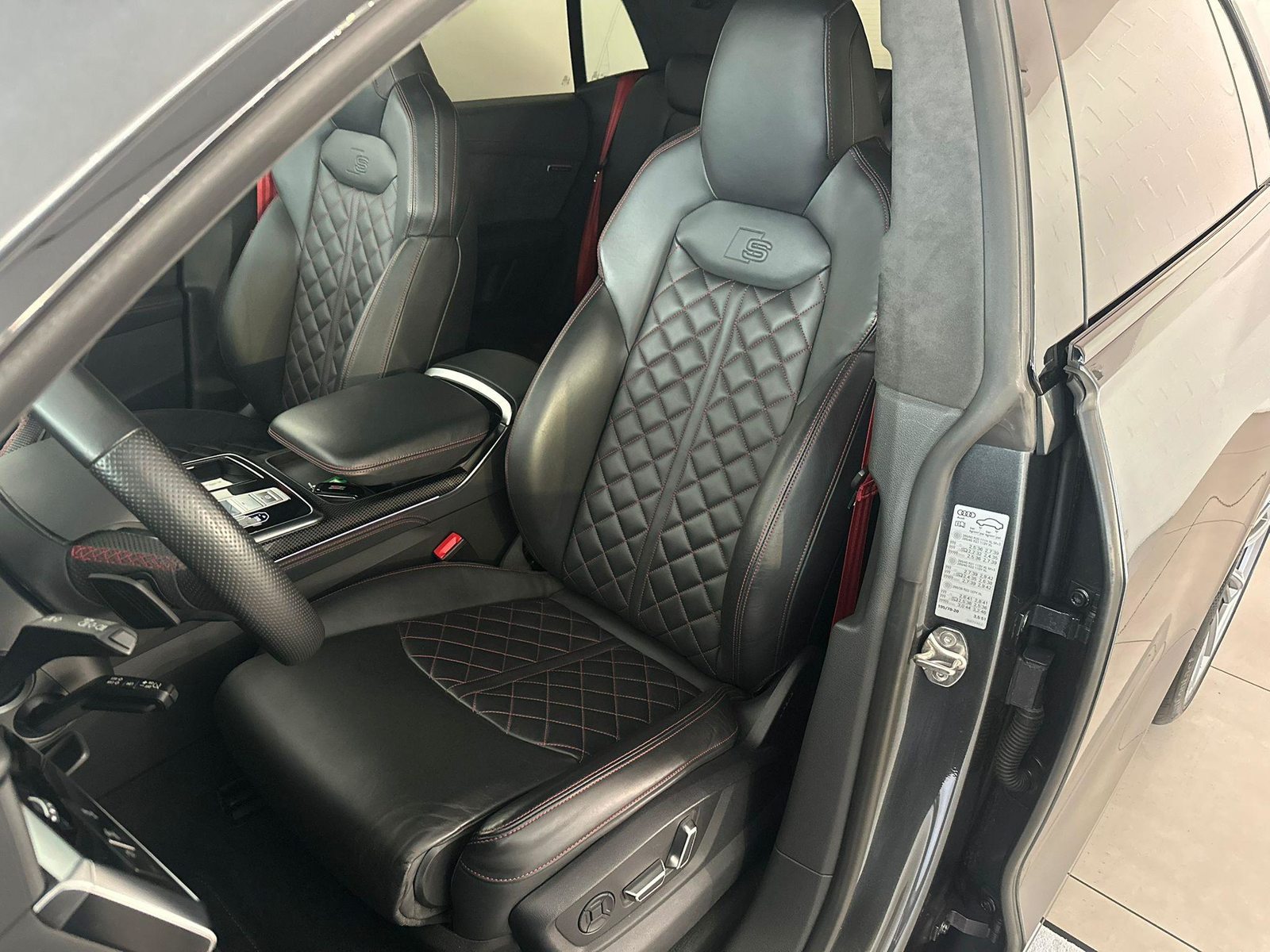 AUDI SQ8 4.0 V8 TFSI quattro T-Tronic, Petrol, Second hand / Used, Automatic - 6