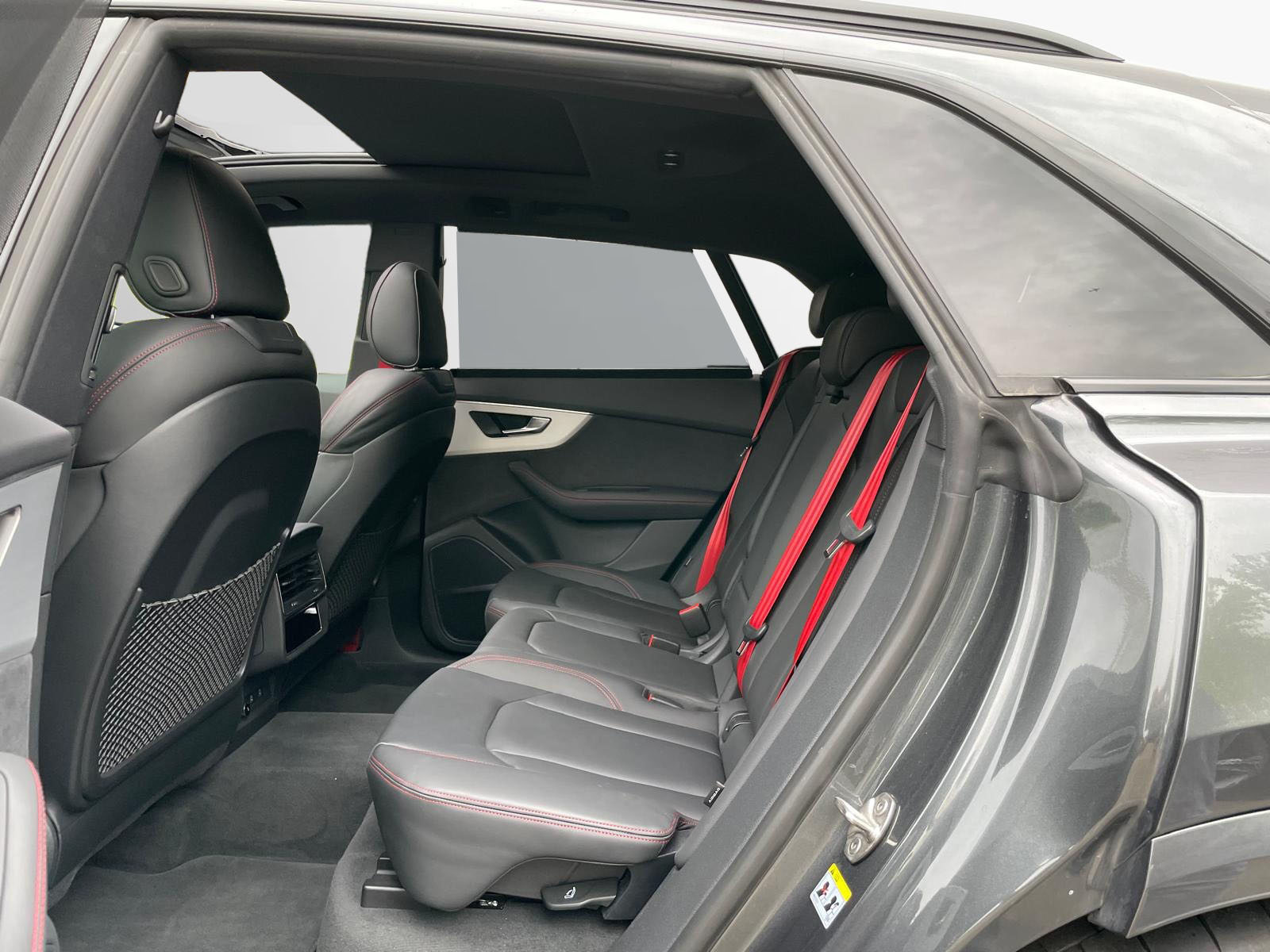 AUDI SQ8 SUV TFSI, Benzin, Occasion / Gebraucht, Automatik - 7