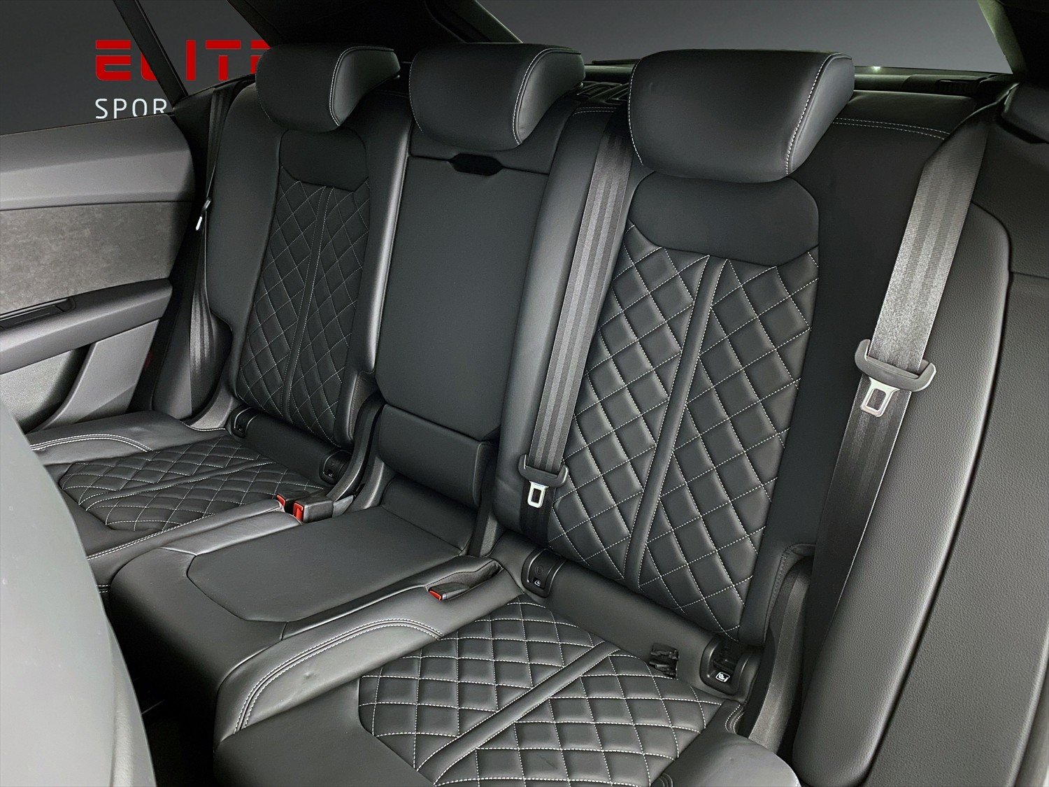 AUDI SQ8 TFSI quattro, Essence, Occasion / Utilisé, Automatique - 2