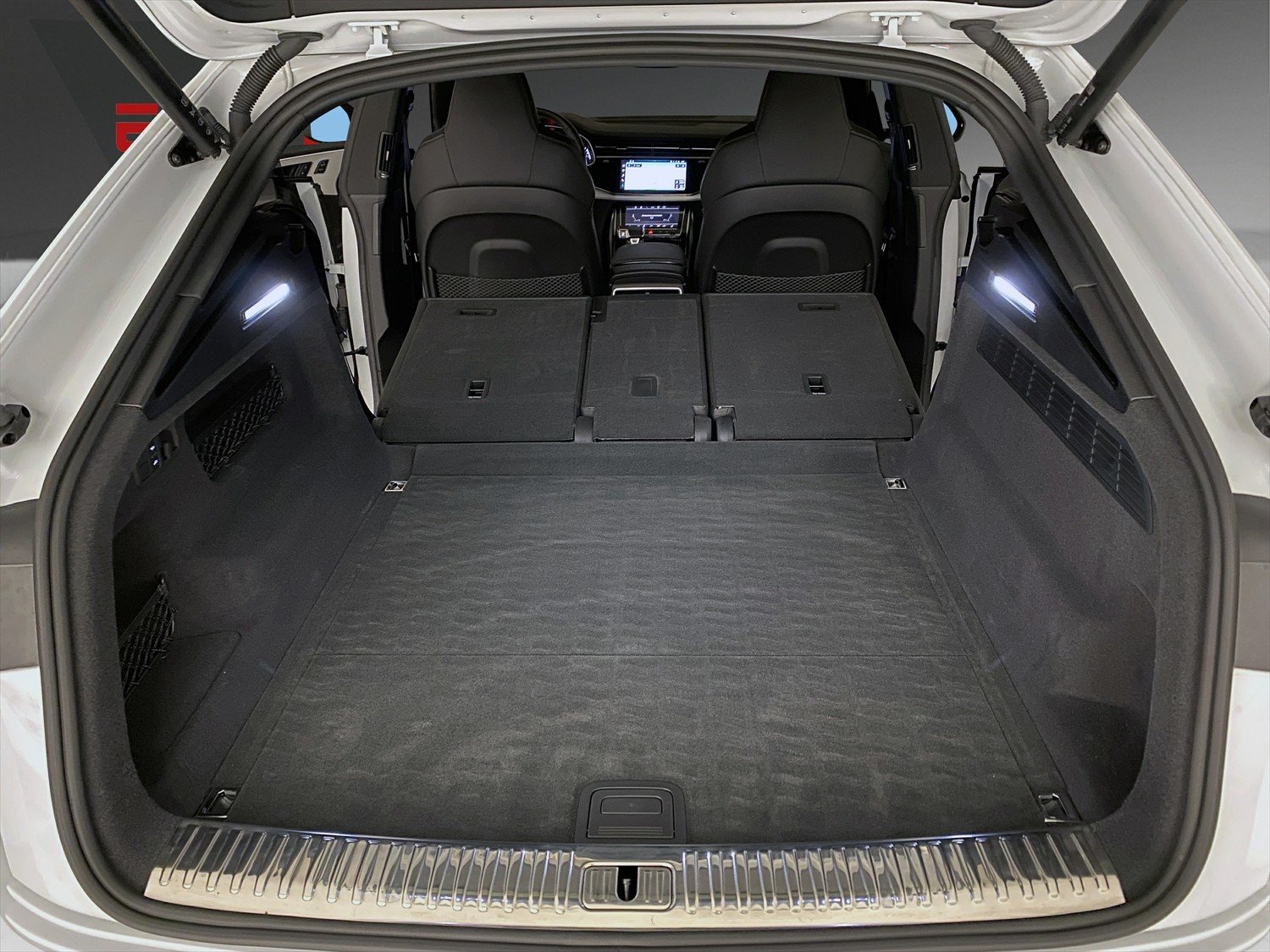 AUDI SQ8 TFSI quattro, Essence, Occasion / Utilisé, Automatique - 4