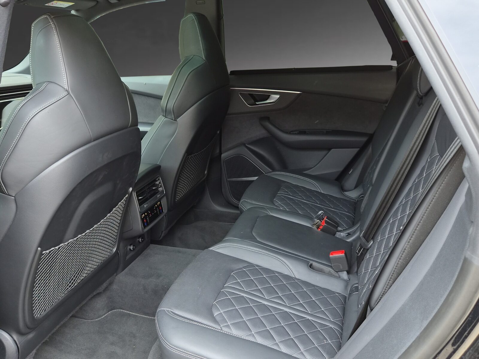 AUDI SQ8 SUV TFSI, Essence, Occasion / Utilisé, Automatique - 7