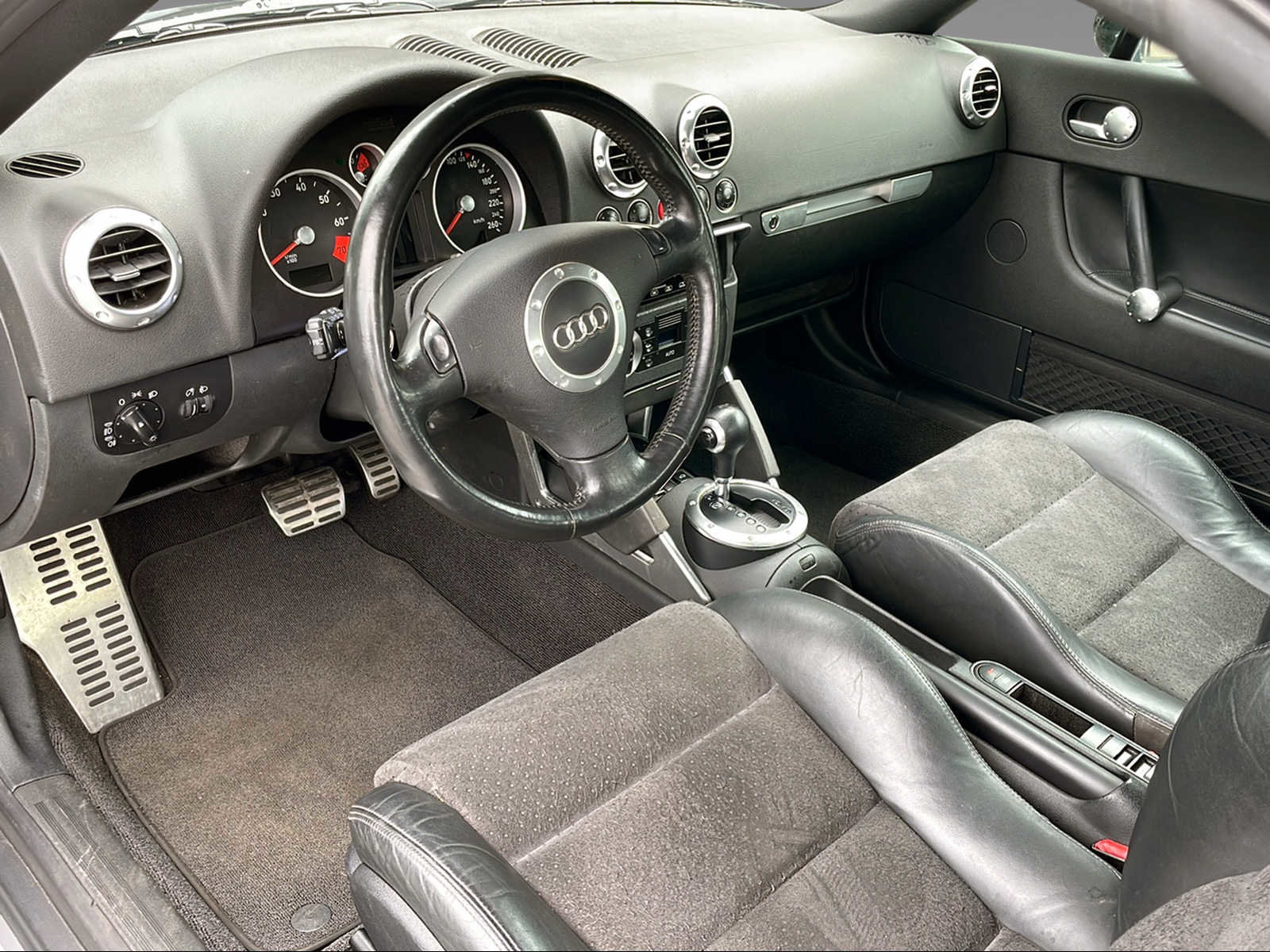 AUDI TT Roadster 1.8 20V Turbo 180 ESP, Petrol, Second hand / Used, Automatic - 5