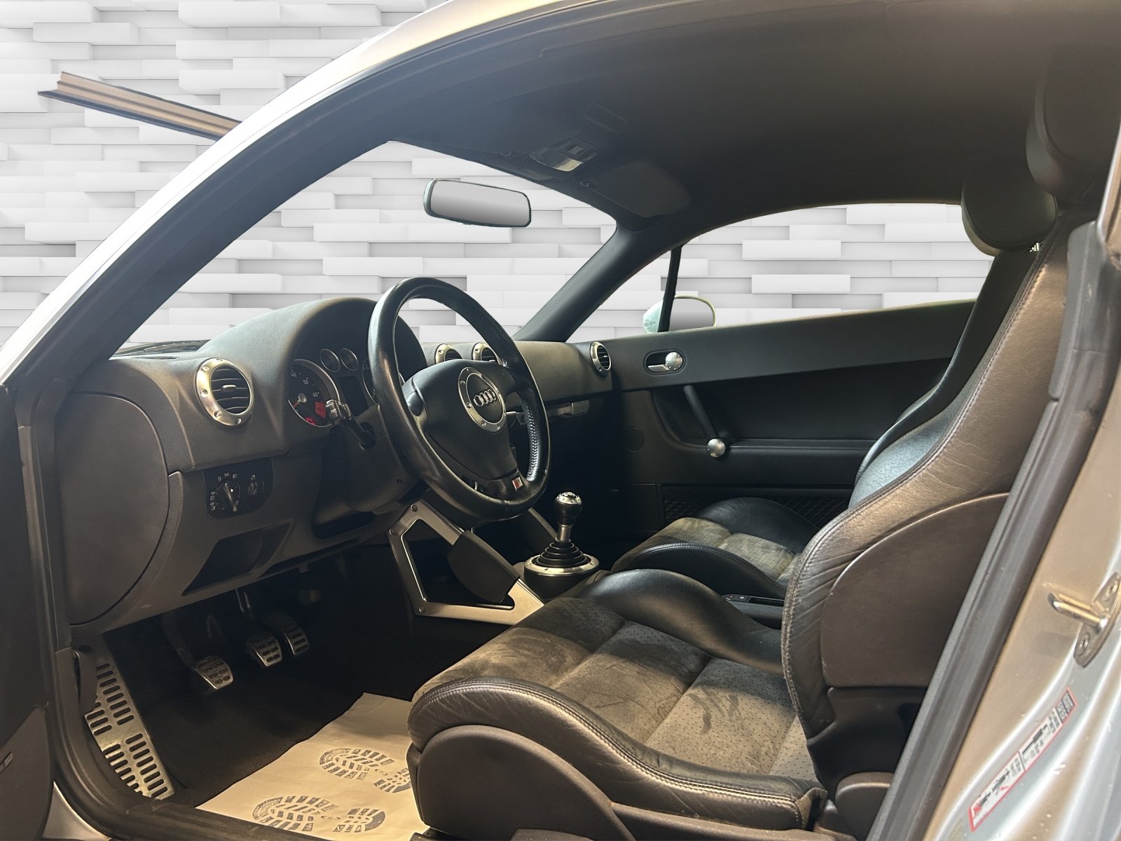 AUDI TT Coupé 1.8 T, Petrol, Second hand / Used, Manual - 7