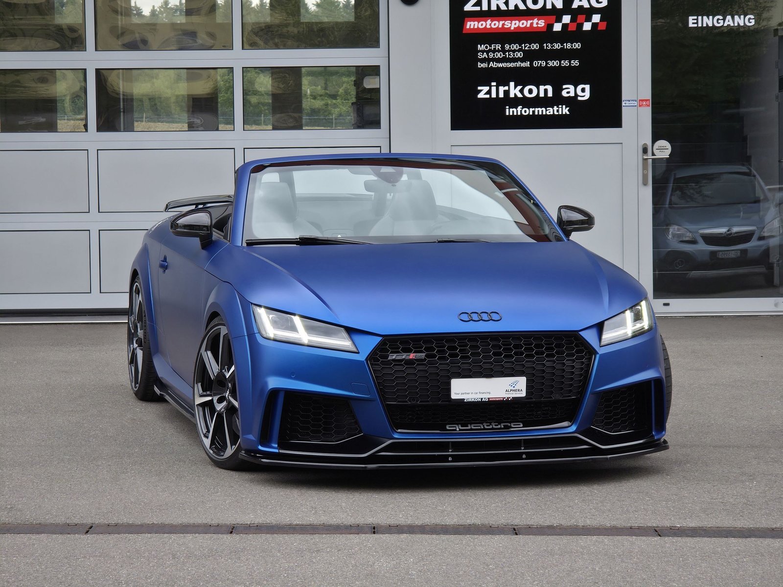 AUDI TT RS Roadster 2.5 TFSI quattro ohne OPF, Petrol, Second hand / Used, Automatic - 4