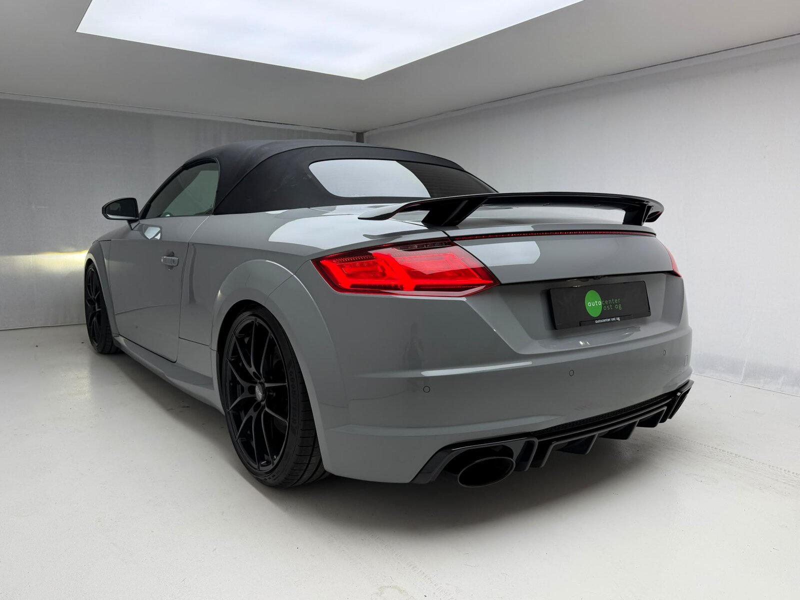 AUDI TT RS Roadster 2.5 TFSI quattro S-tronic, Benzin, Occasion / Gebraucht, Automatik - 4