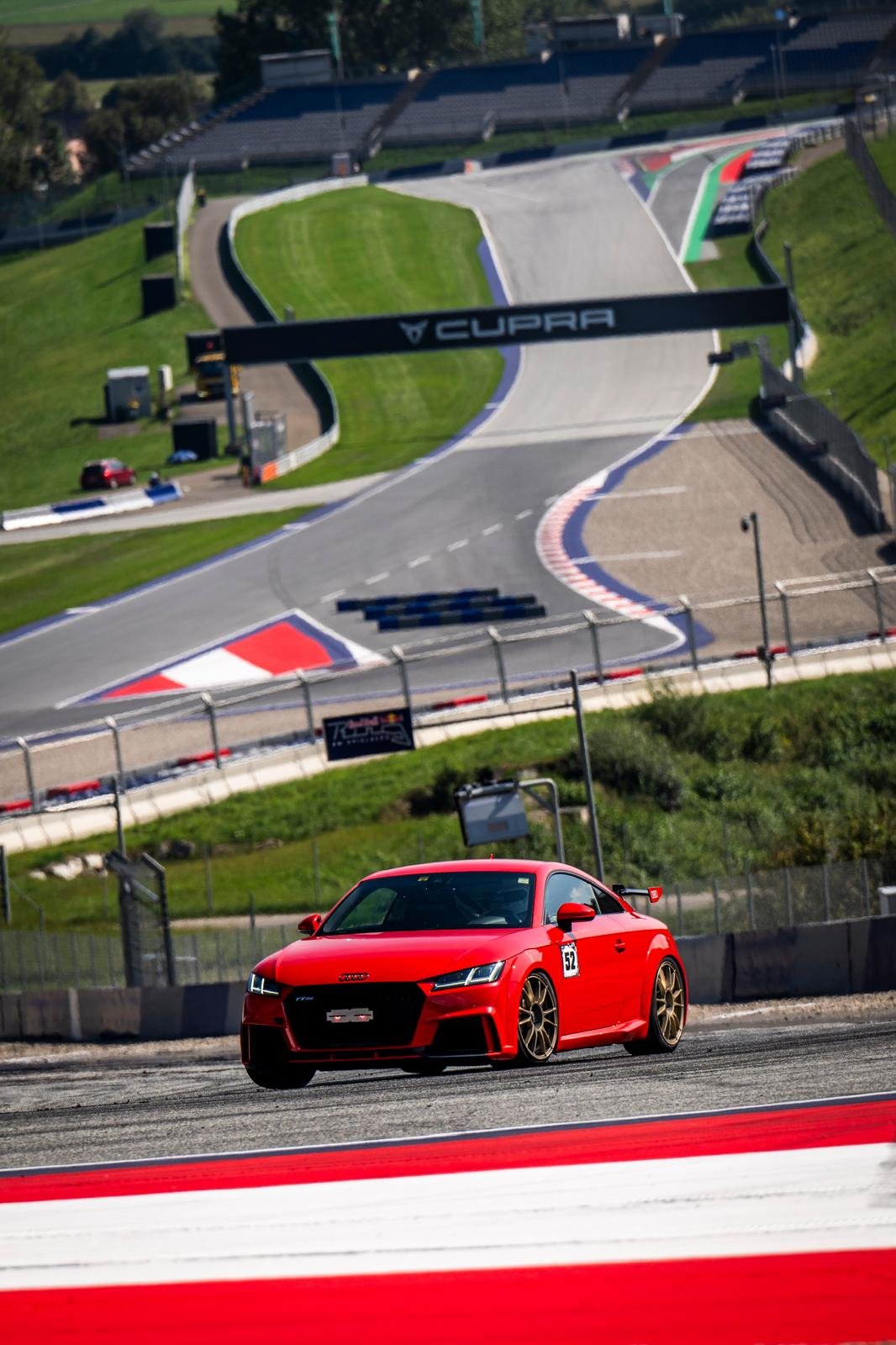 AUDI TT RS 2.5 TFSI Clubsport 500PS, Essence, Occasion / Utilisé, Automatique - 2