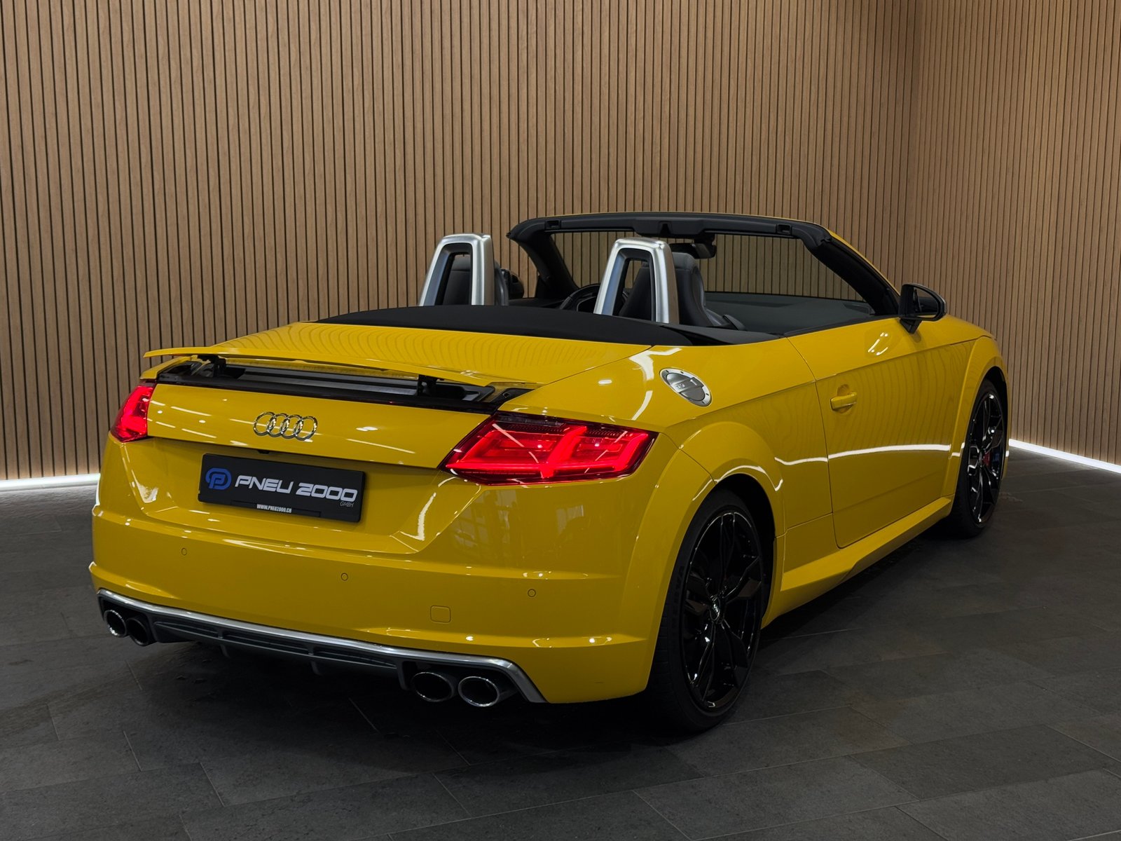 AUDI TTS Roadster 2.0 TFSI quattro S-tronic, Petrol, Second hand / Used, Automatic - 5