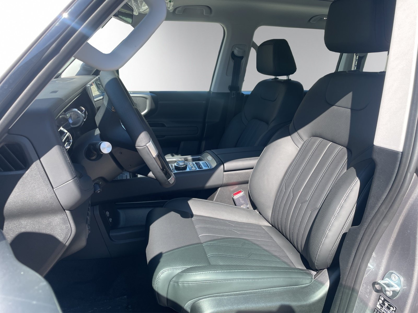 BAIC BJ40 Pro 2.0T 4WD, Petrol, New car, Automatic - 5