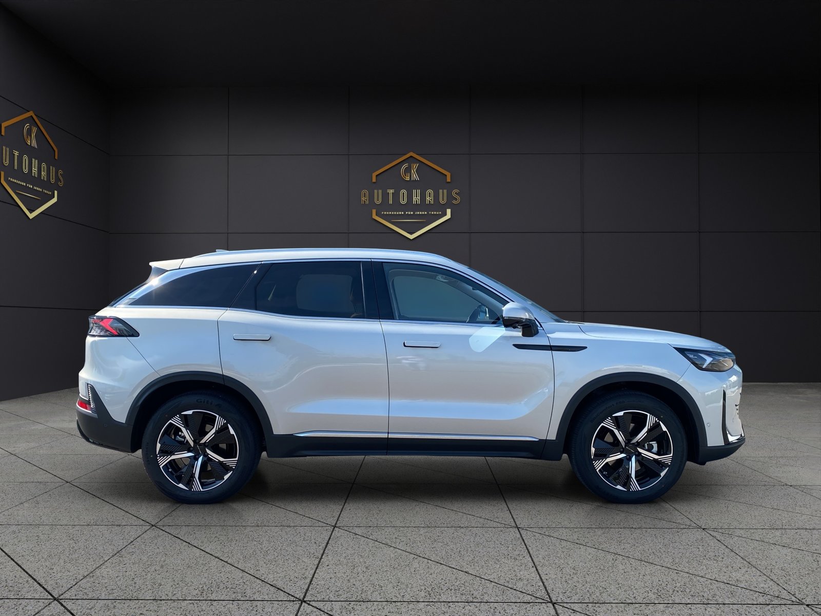 BAIC X7 Premium, Petrol, New car, Automatic - 7
