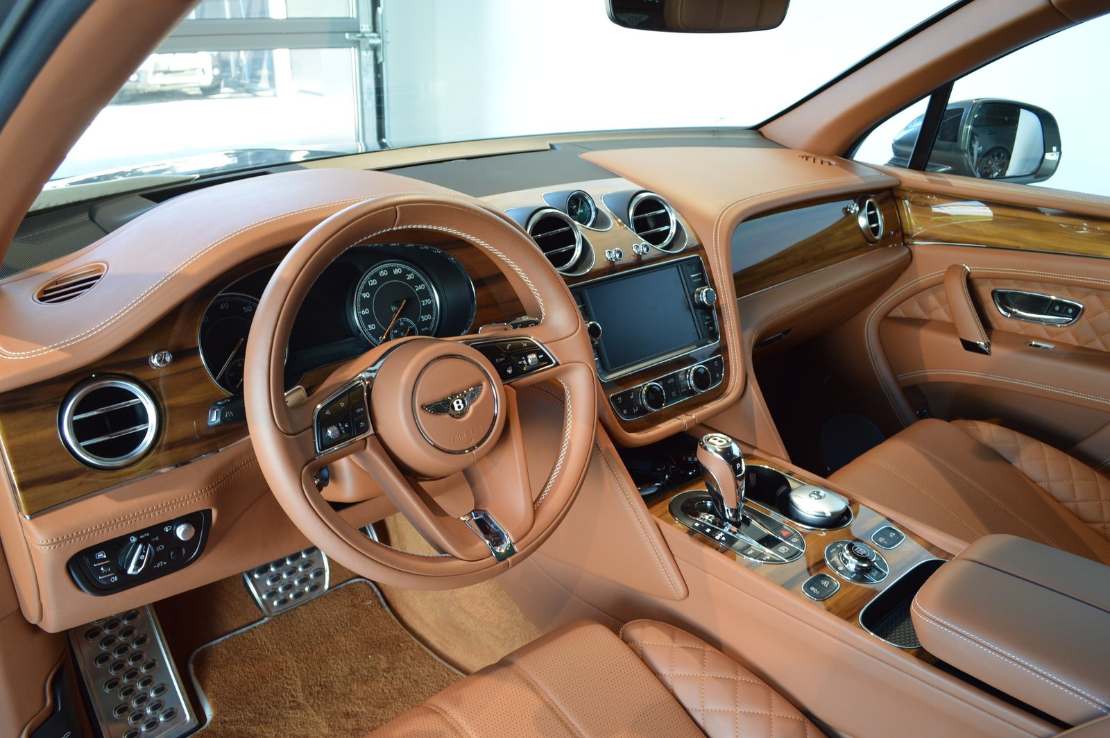 BENTLEY Bentayga V8, Essence, Occasion / Utilisé, Automatique - 5