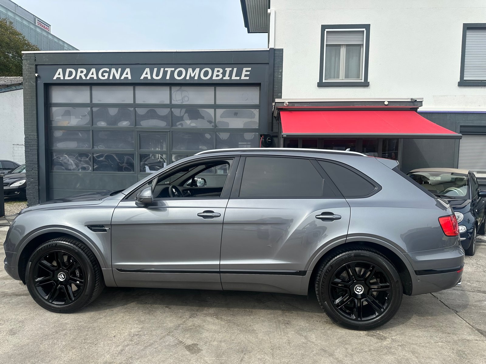 BENTLEY Bentayga V8, Benzin, Occasion / Gebraucht, Automatik - 7