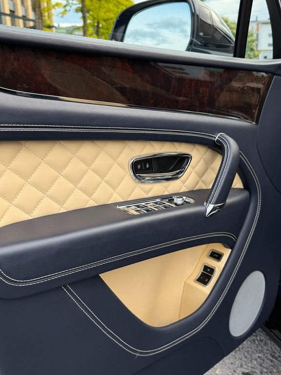 BENTLEY Bentayga 4.0 V8, Essence, Occasion / Utilisé, Automatique - 7
