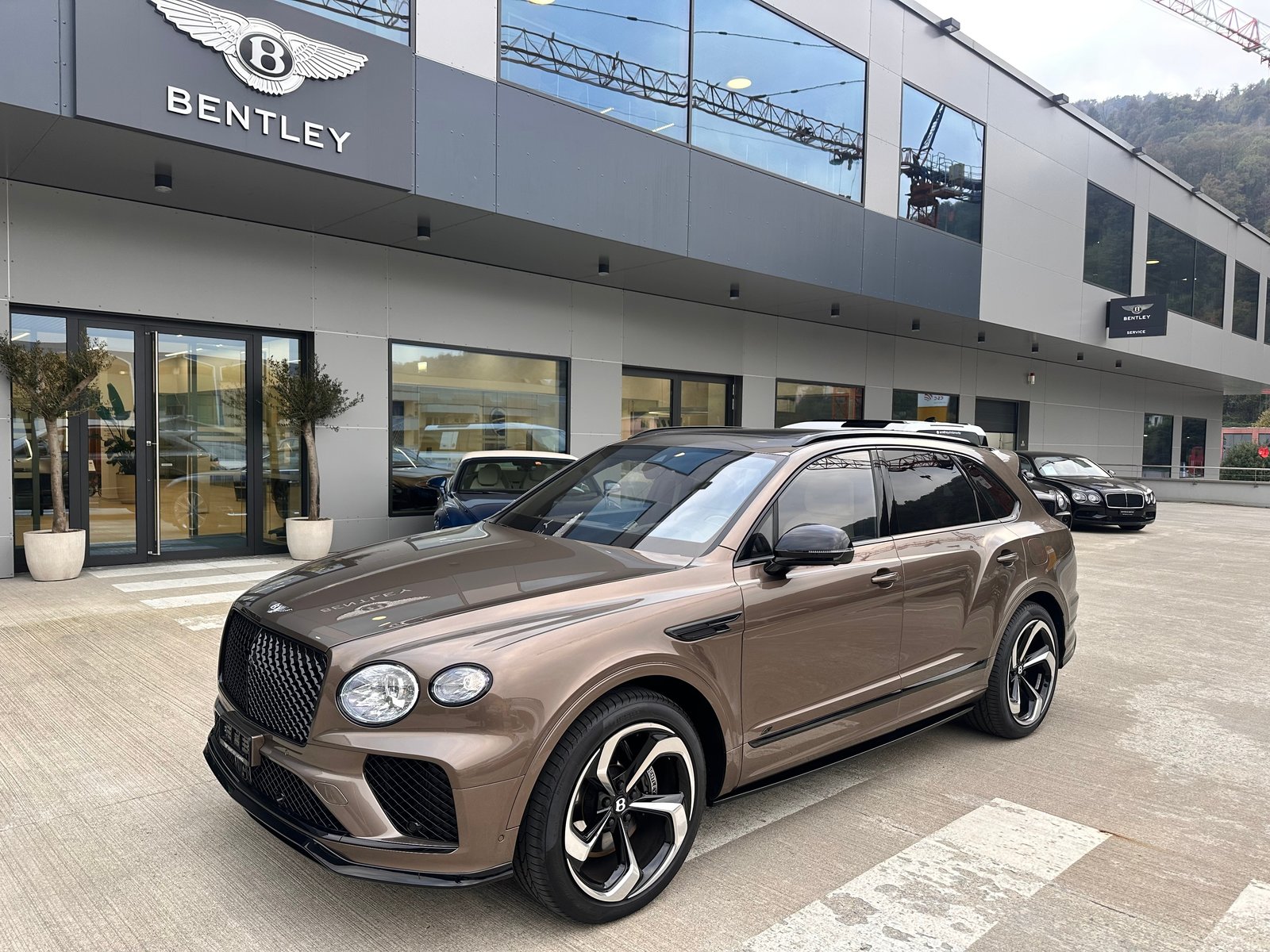 BENTLEY Bentayga V6 Hybrid, Hybride Rechargeable Essence/Électricité, Occasion / Utilisé, Automatique - 2