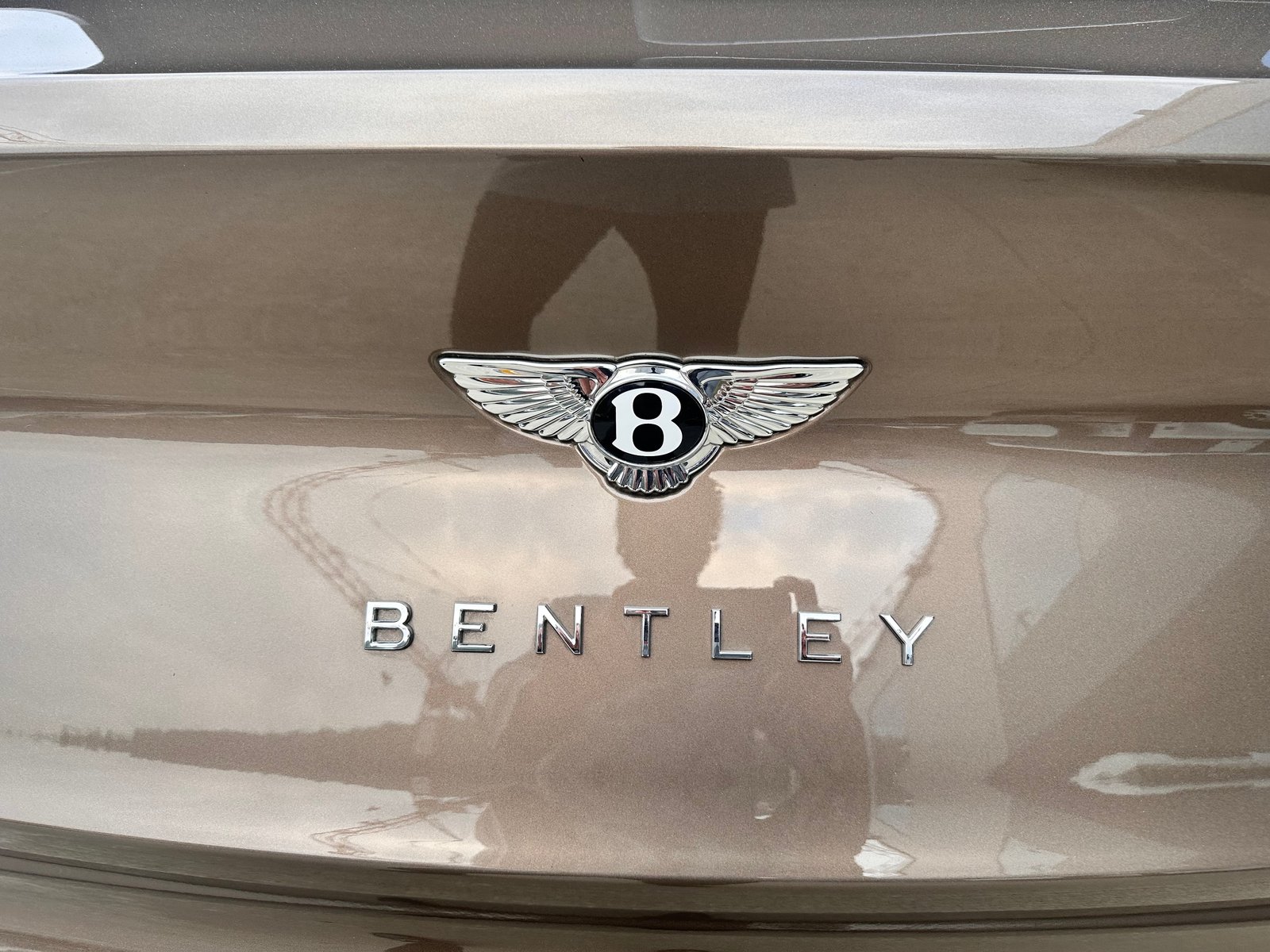 BENTLEY Bentayga V6 Hybrid, Hybride Rechargeable Essence/Électricité, Occasion / Utilisé, Automatique - 6