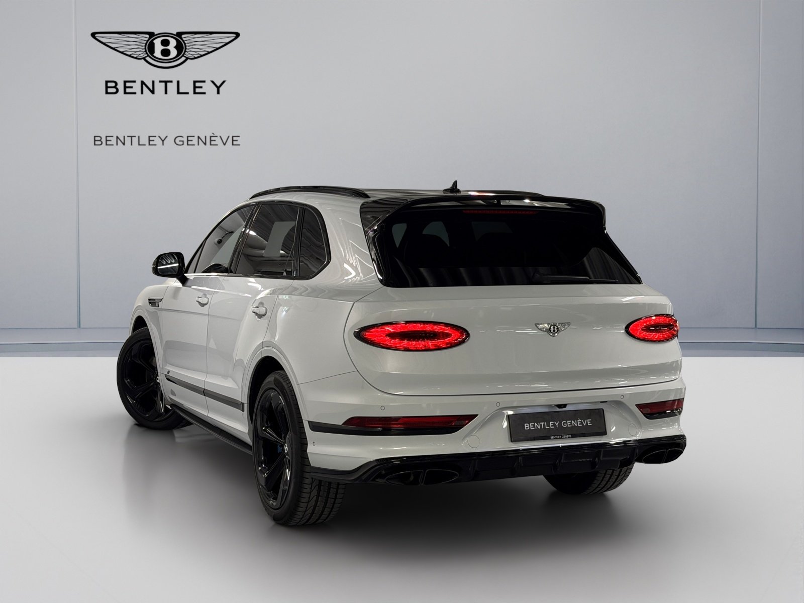 BENTLEY Bentayga S, Petrol, Second hand / Used, Automatic - 4
