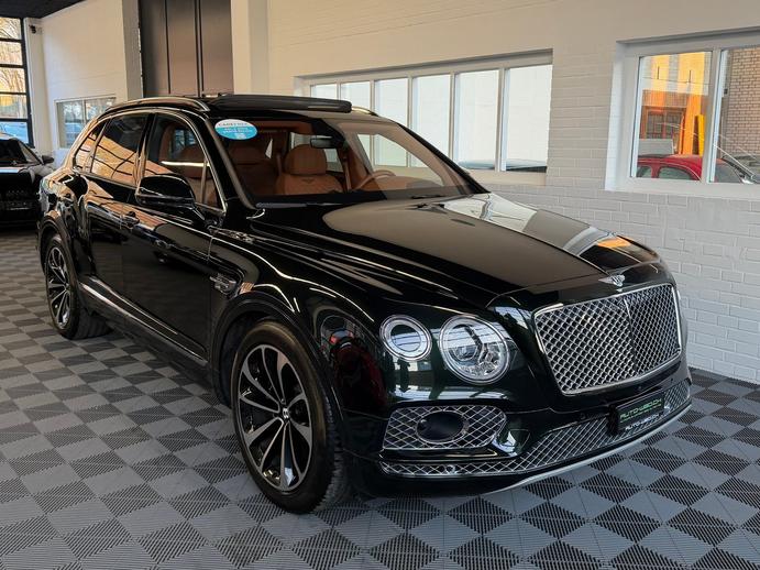 BENTLEY Bentayga 435 PS V8 Diesel 4X4 * GREEN / GRÜN *, Diesel, Occasion / Utilisé, Automatique