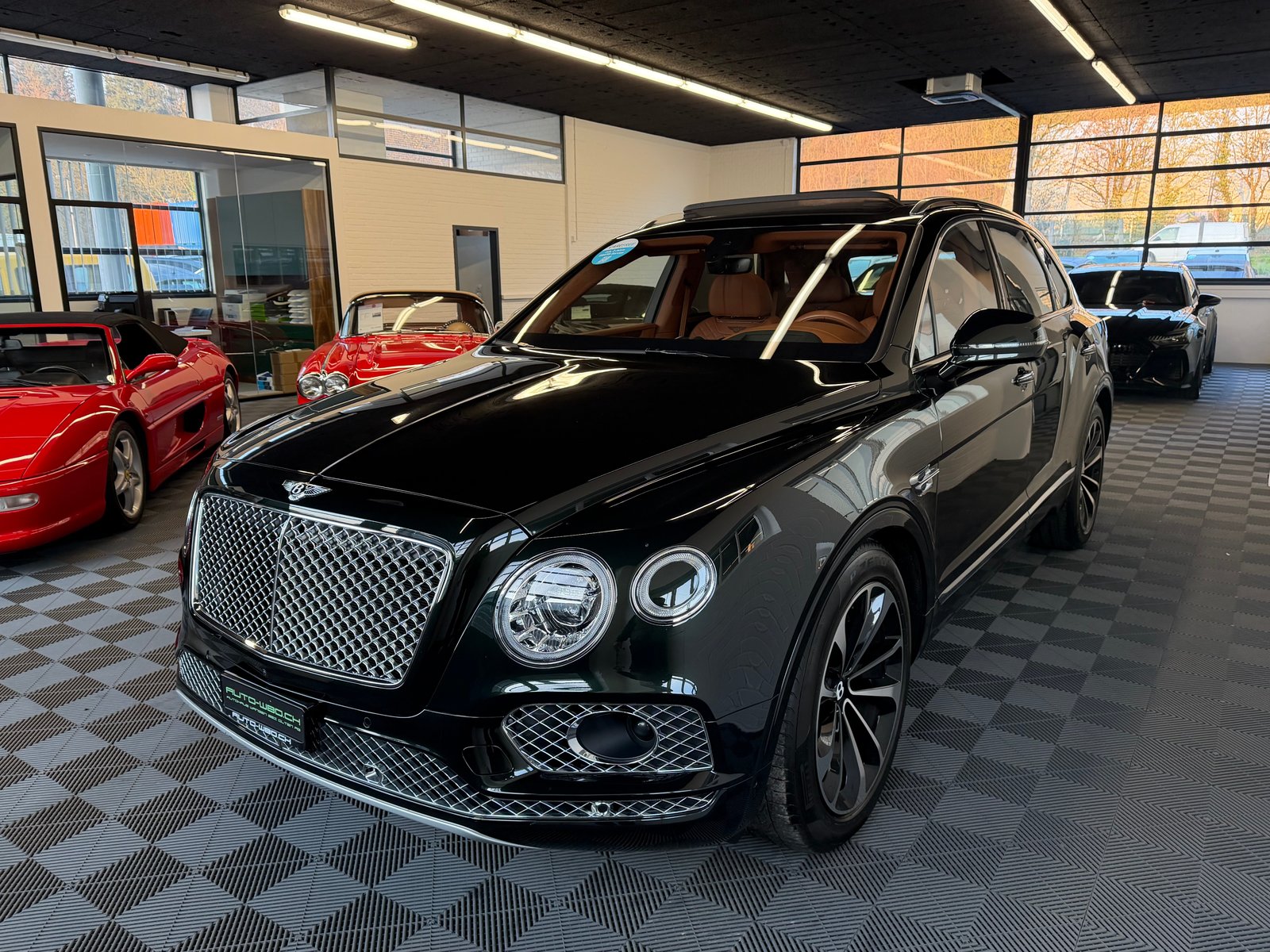 BENTLEY Bentayga 435 PS V8 Diesel 4X4 * GREEN / GRÜN *, Diesel, Occasioni / Usate, Automatico - 6