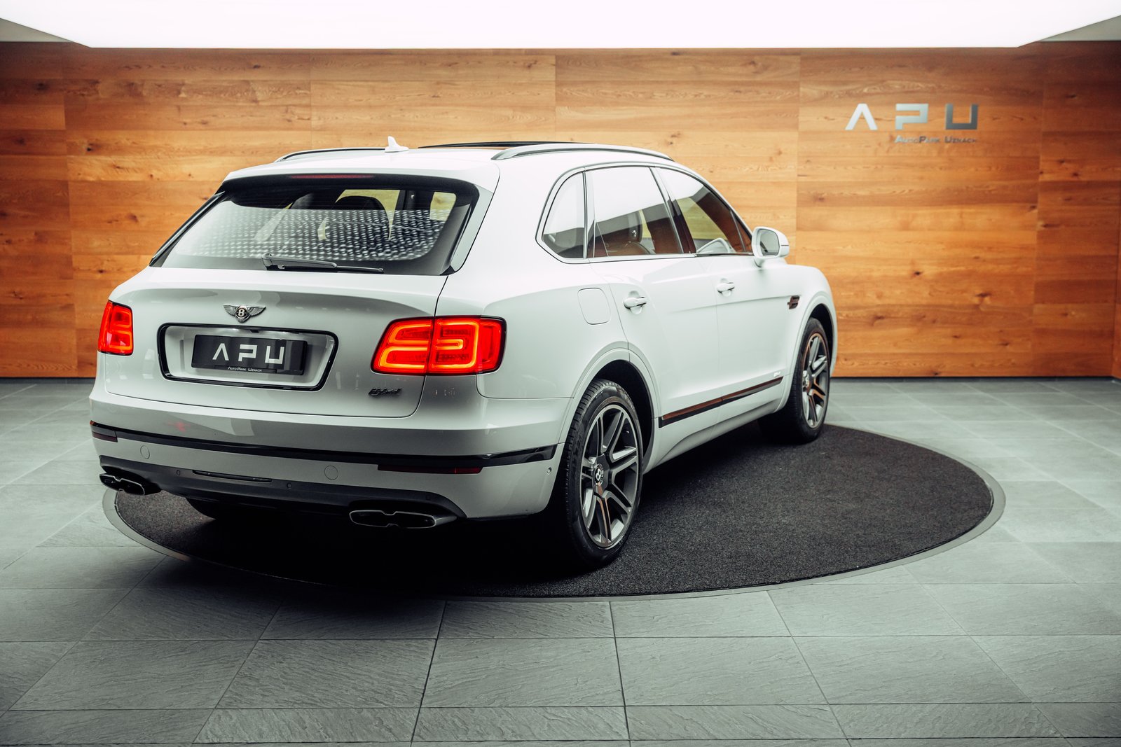 BENTLEY Bentayga V6 Hybrid, Plug-in-Hybrid Petrol/Electric, Second hand / Used, Automatic - 2