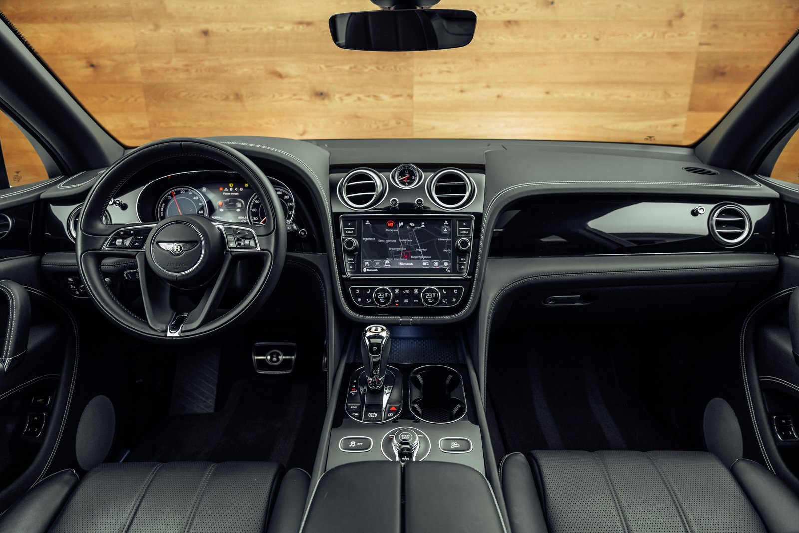 BENTLEY Bentayga V6 Hybrid, Plug-in-Hybrid Petrol/Electric, Second hand / Used, Automatic - 5